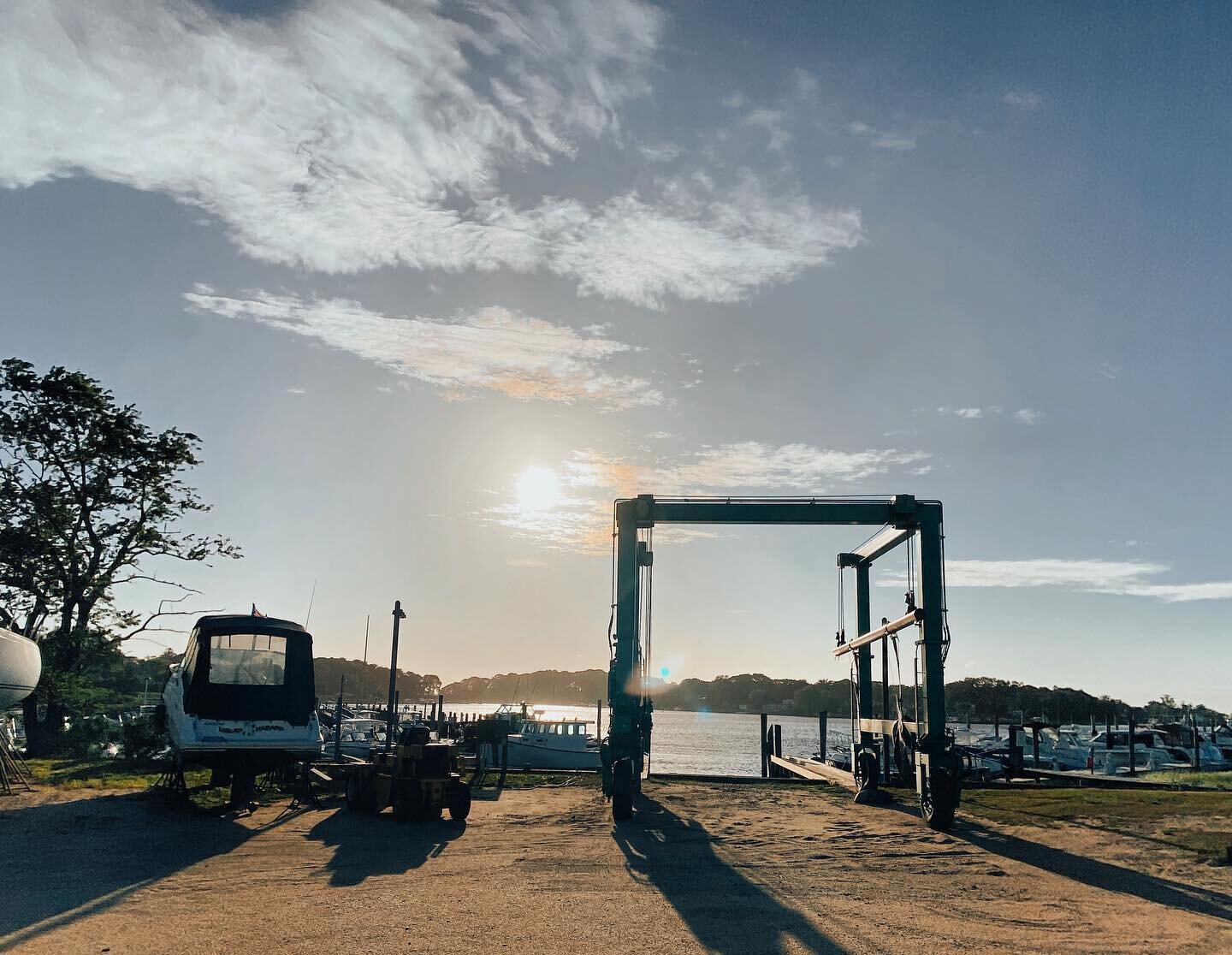 Not to brag but we have the best views 🚤&hearts;️
.
.
.
#ShipAshoreMarina #SagHarbor #Hamptons #LongIsland #Boats #Boatyard #BoatingLife 
#boatresponsibly