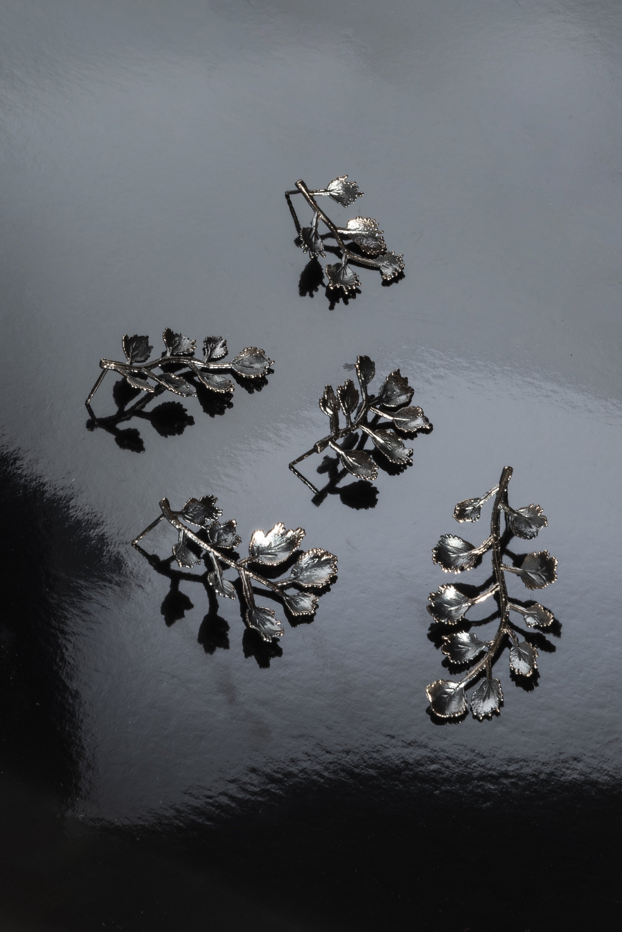 SHOP_ElsOpDeBeeck_Bloom single studs_10.JPG