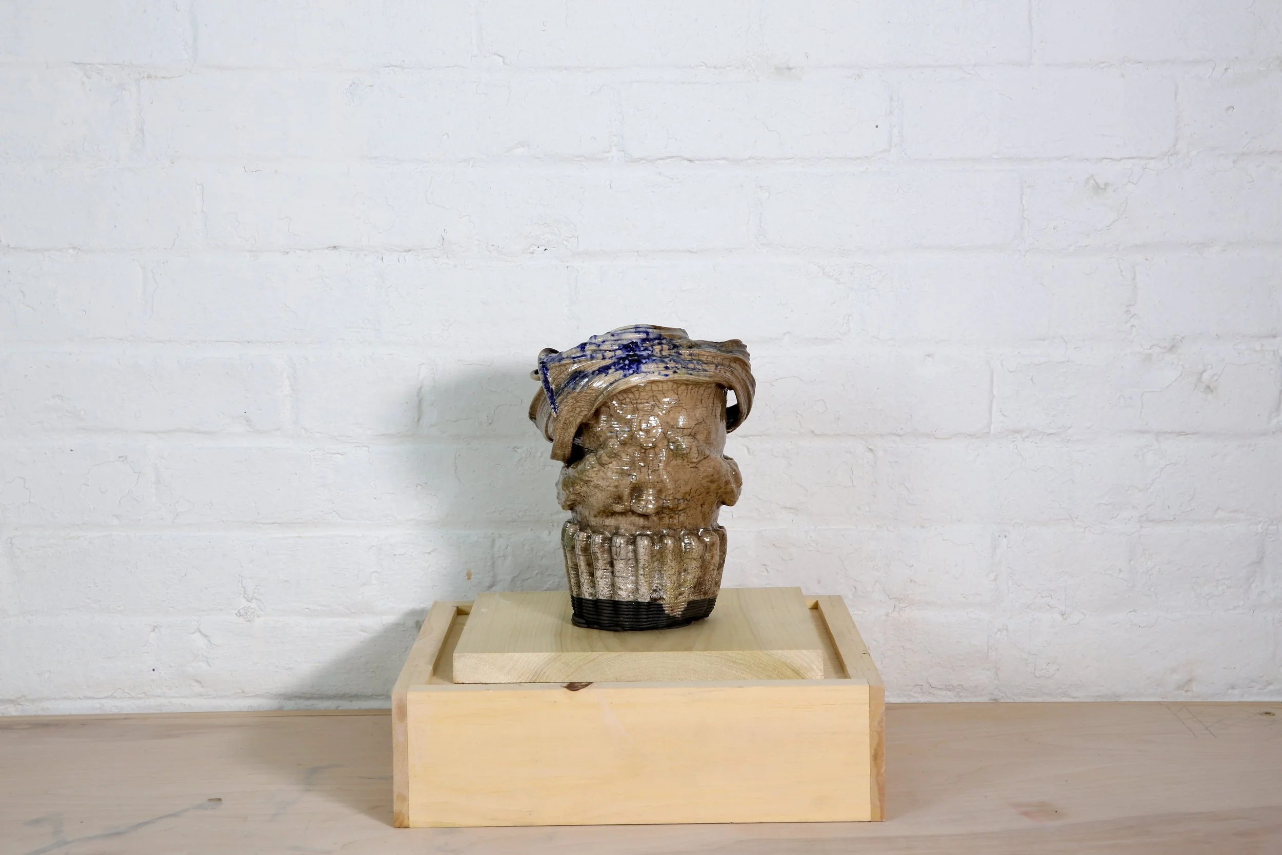 AnaPopescu__WhoIsInLoveandLeaves(Rakubeigecracklewithhat)_2024_StonewarGlaze_Raku Fired_20.5x16cm_£750.jpeg