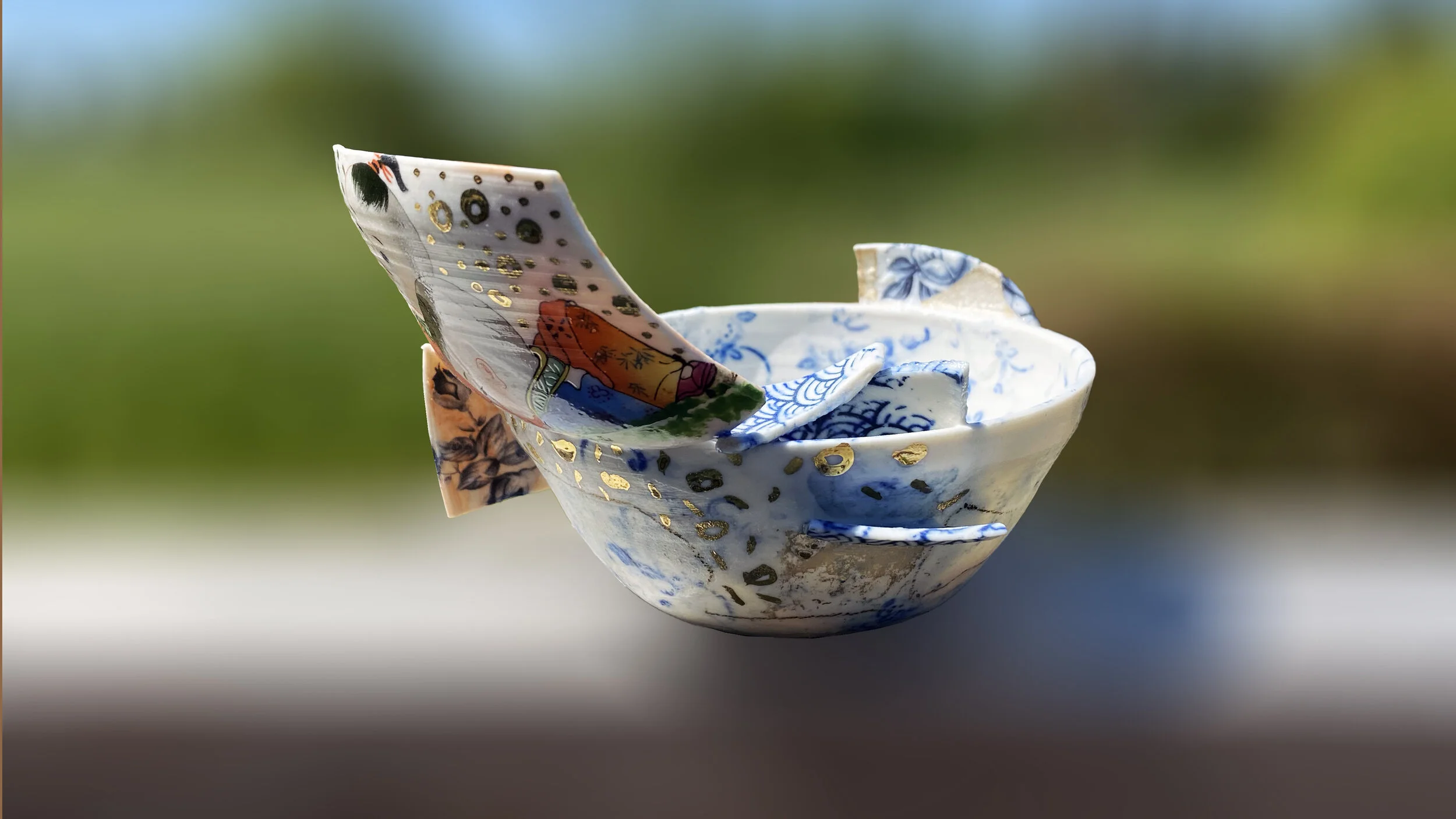 Withofs Dailylife bursting 2A H 9 cm W 14cm 550 livres sterling.jpg