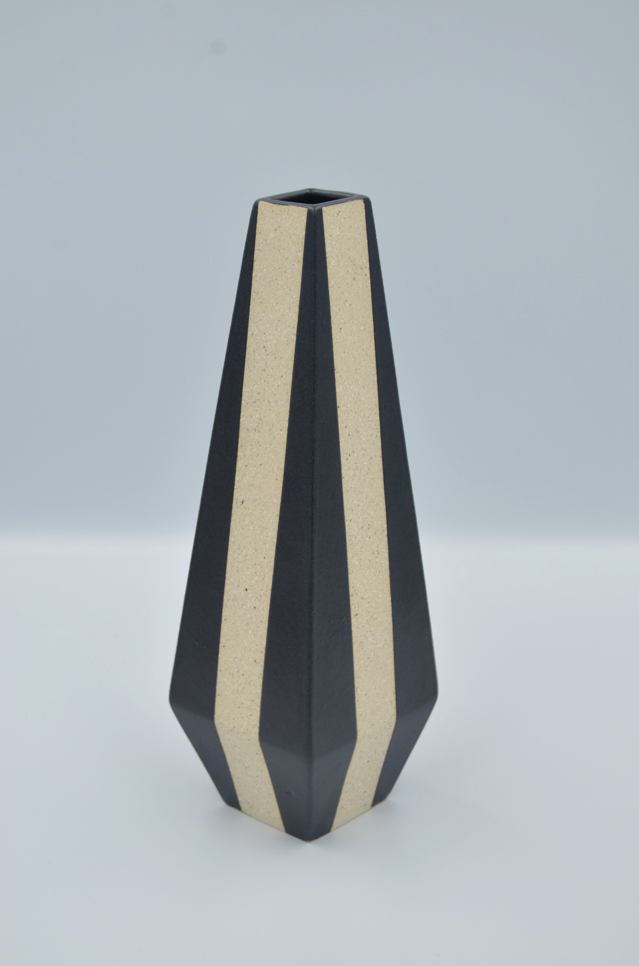 Geometric vase III-2020-7,5x24,5cm-Stoneware, handmade, glazed-465 gr.-200£.jpg