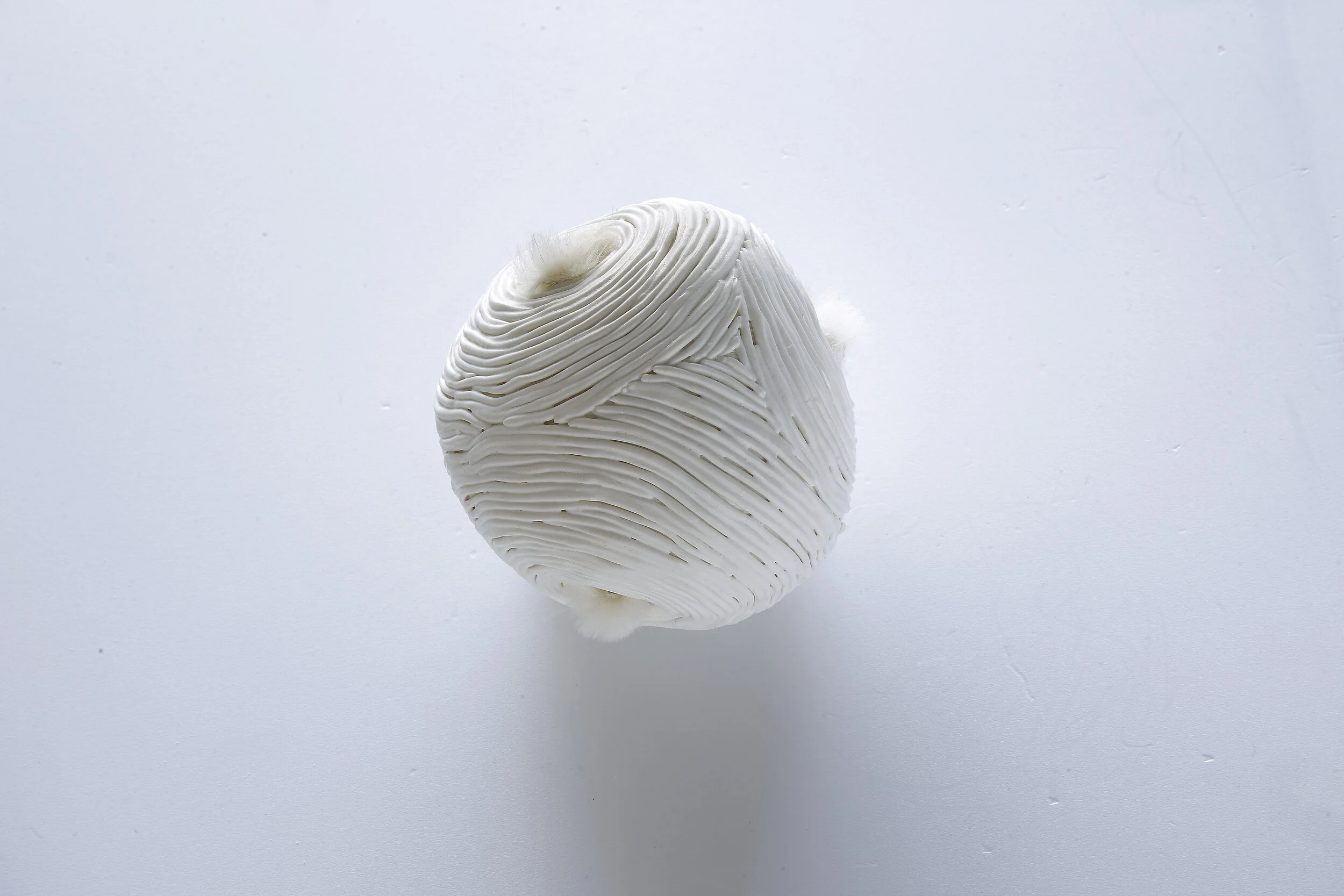 Mofu Mofu - 2020 - 18cm X 12cm - hand- building - porcelain and fur - 350 gr - 180euro-.jpg