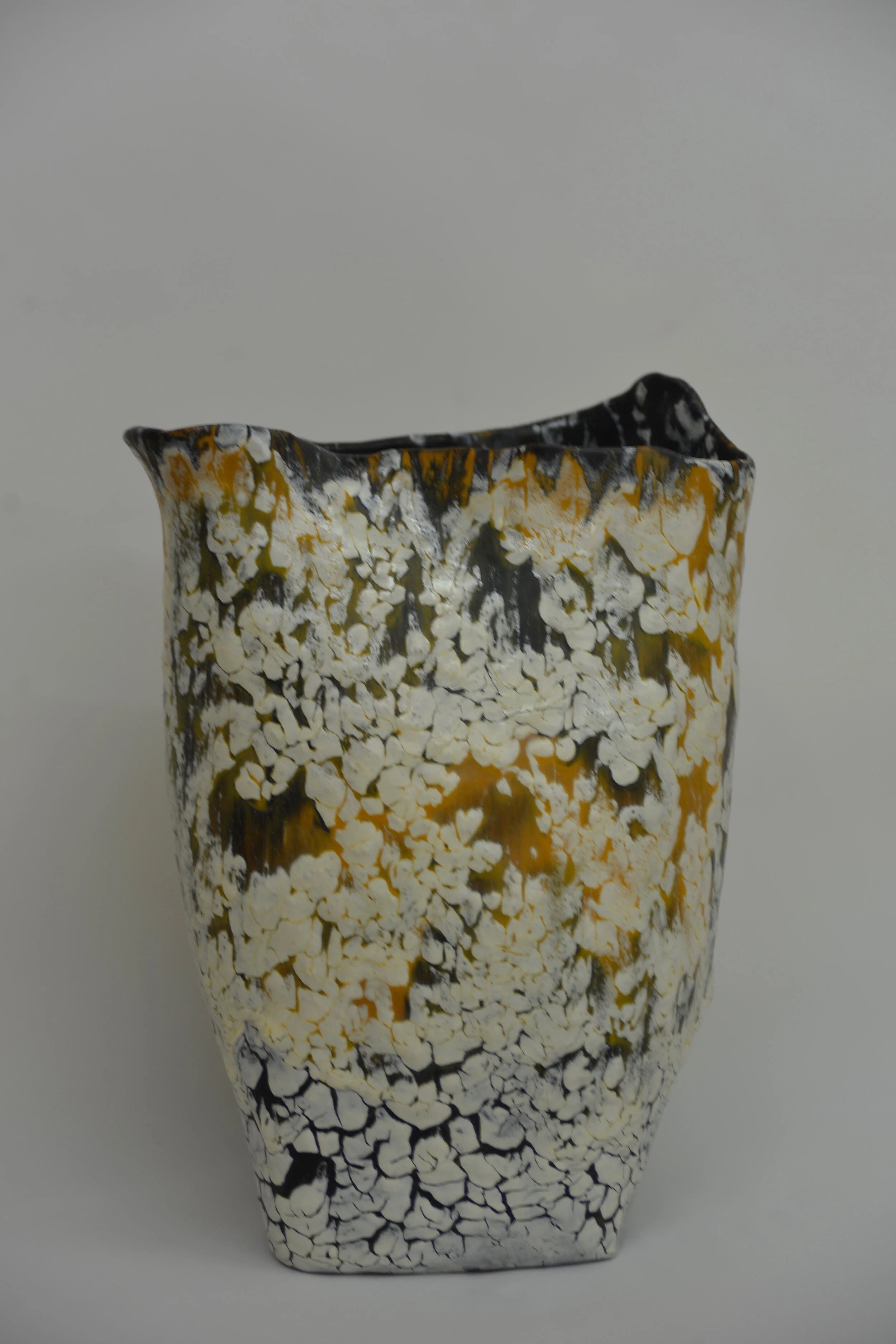 Rossana Gotelli_Fluorescence_2015_cm32x23x17_clay glaze crowling_kg2,7_1_1_£270.jpg