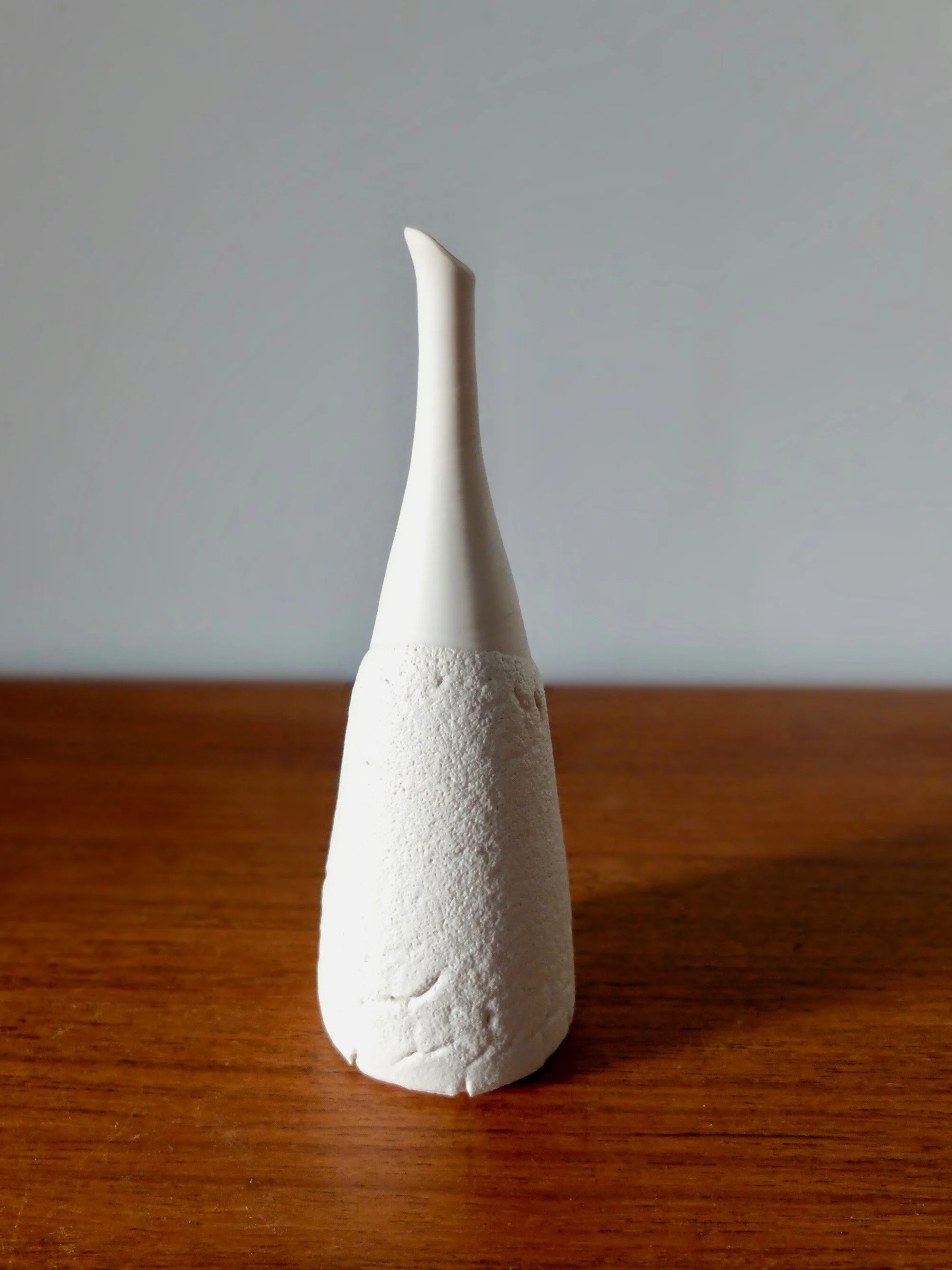 LUCIE 7_2 0,55 LIVRES PORCELAIN .jpg