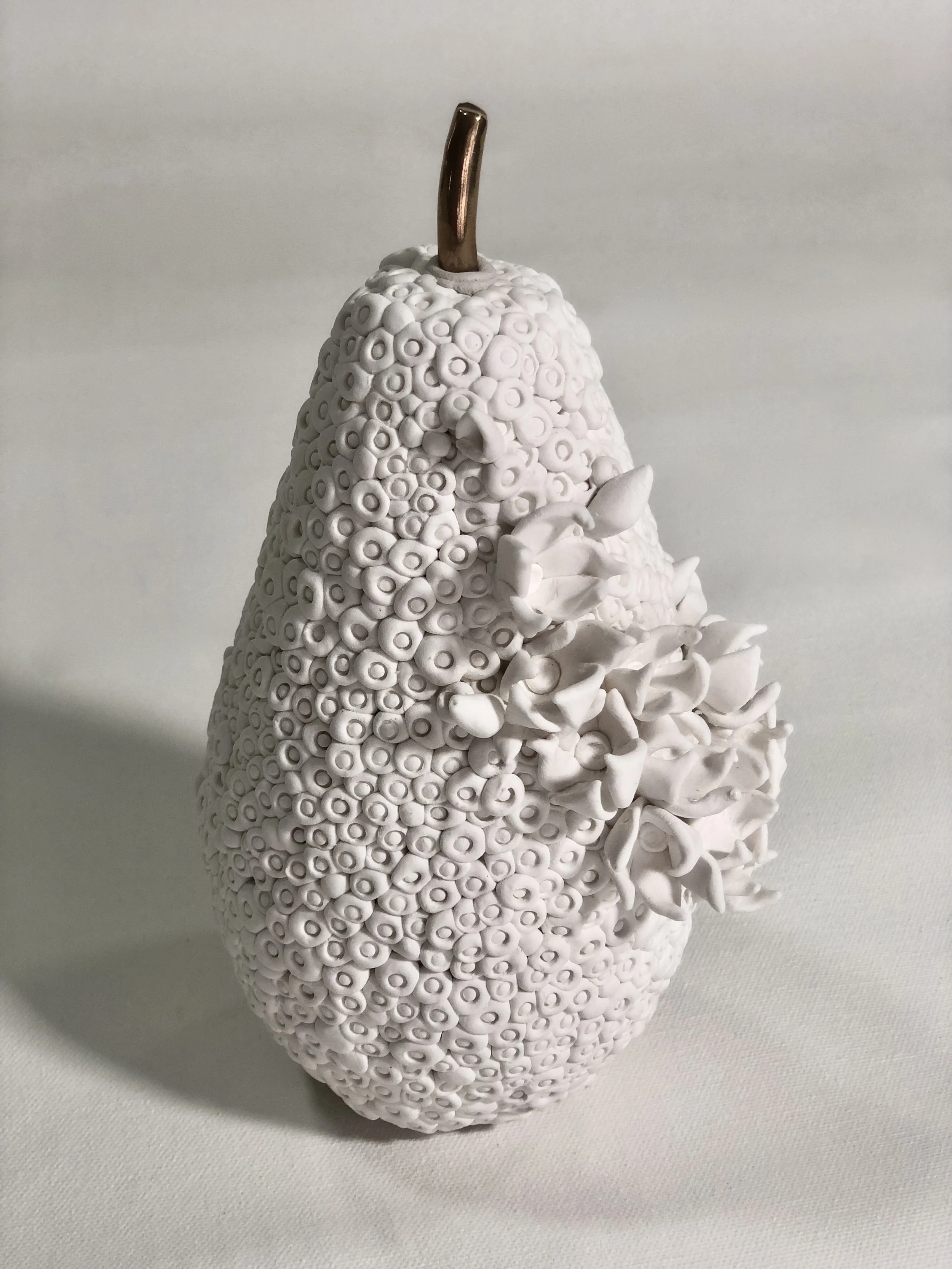Shop_fruit, the womb of creation 5-B_2020_20X13X10_Porcelain_Gold lustre_1_1_1_350.jpeg