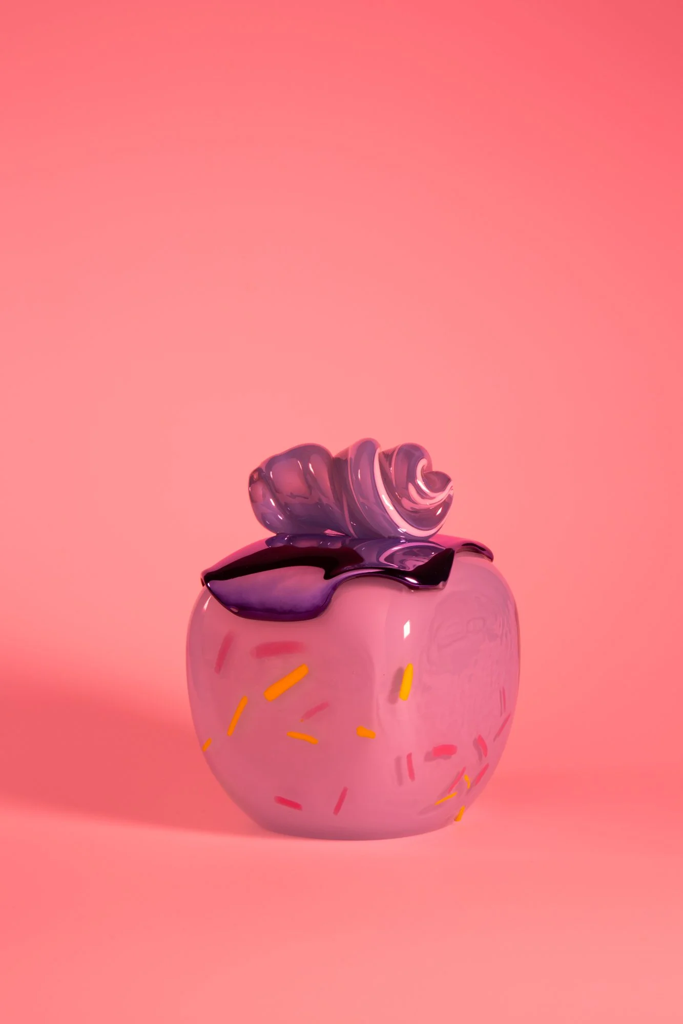 INSTA2_ CANDYCUBE_2019_16x24x16_HANDBLOWN GLASS_PLASTIC CRUSH_3.3kg_960£.jpg