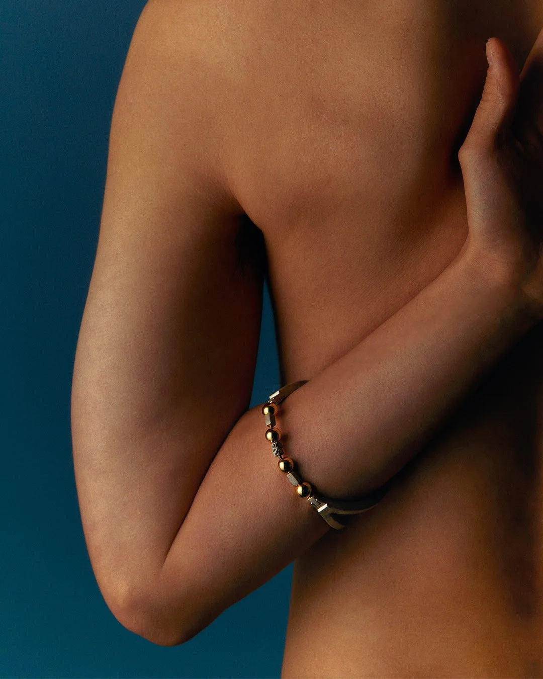 shop_solace bracelet_2023_8.2x7.0x8.3cm_86g_£450.jpeg