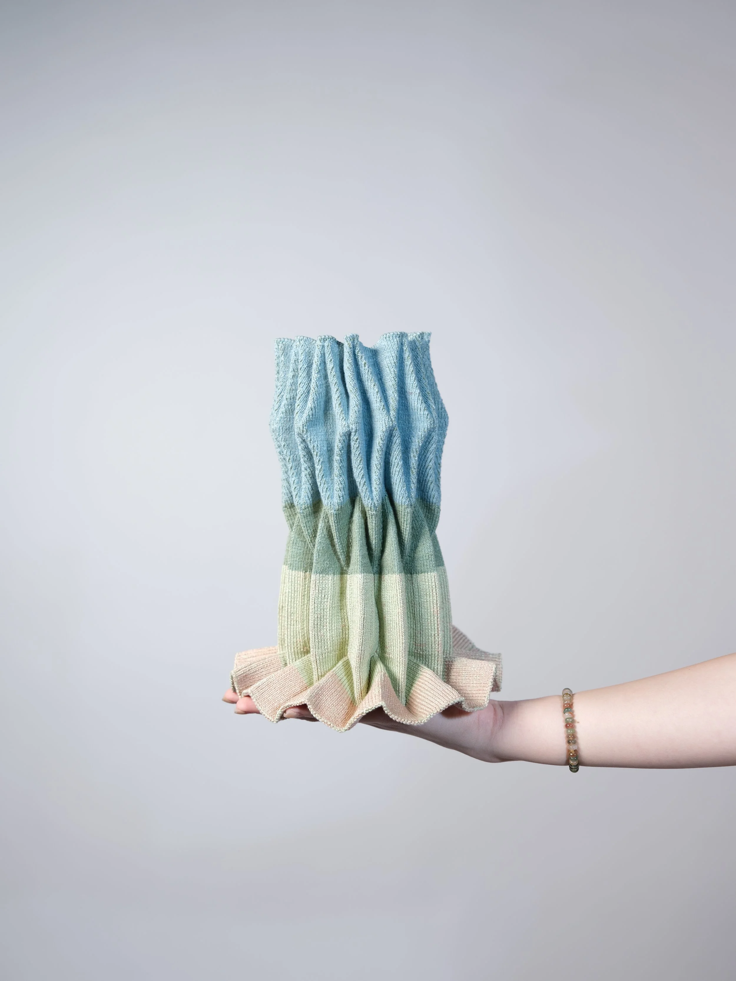 SHOP_PEI YANG_ KNIT  VASE.JPG