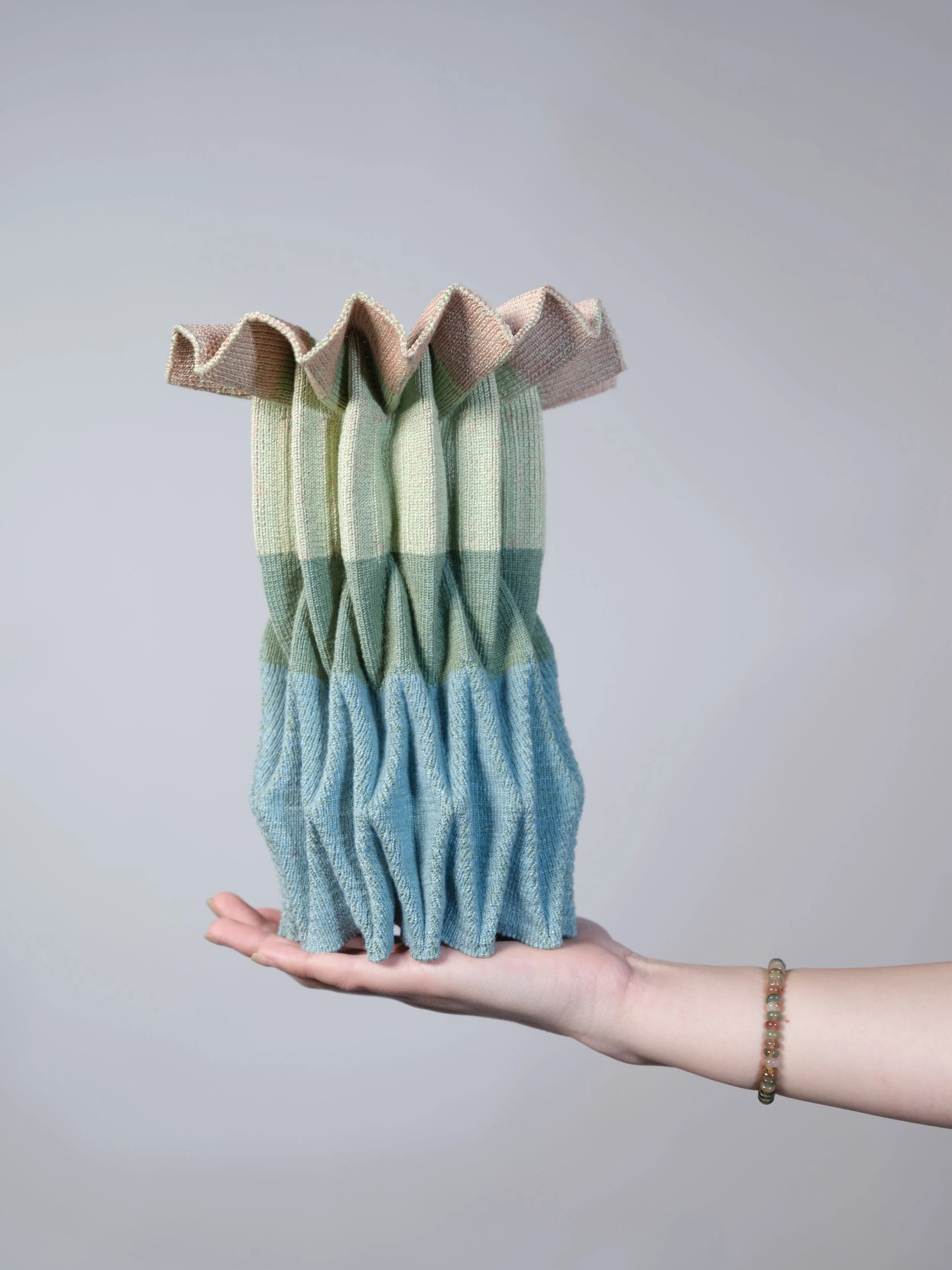 SHOP_PEI YANG_KNIT VASE.JPG