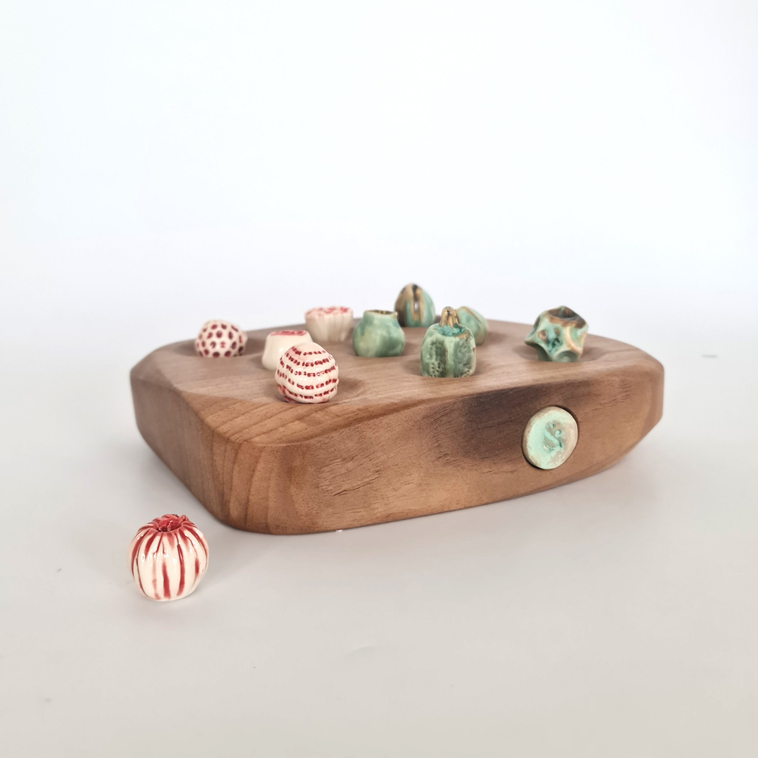 SHOP_AND-HUE_ SEASHELL BOWL WITH WOODEN STAND(19).jpg