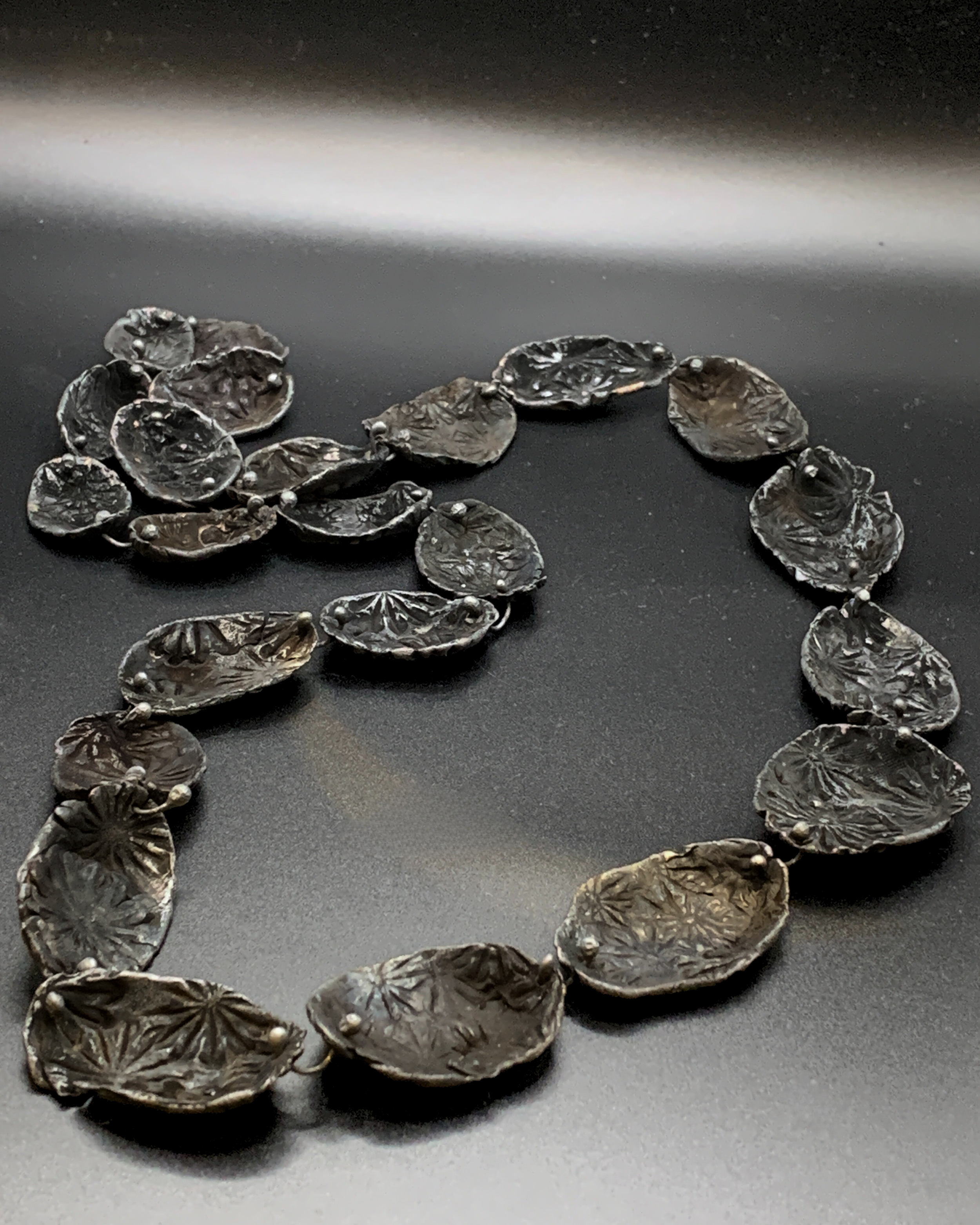 ELLAGORASIA_TRACEOFAMOMENTNECKLACE2.png
