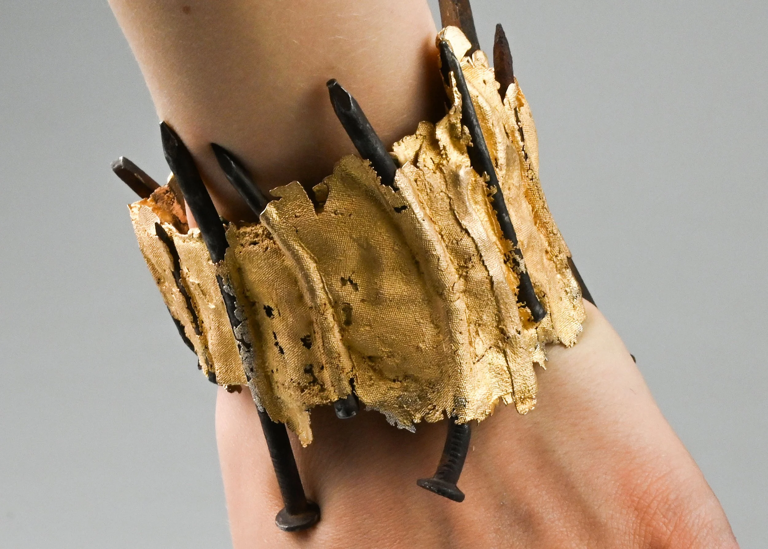 EXTRA_LINNEA-MONTVILA_NAILBANGLE2_.JPG
