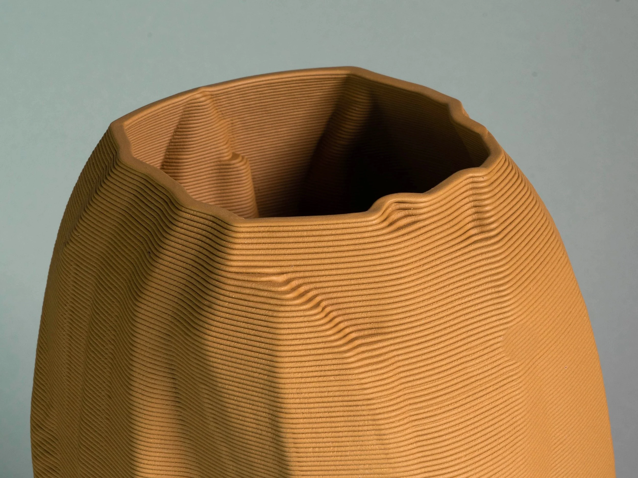DanielValenciaFerra_Tectonic_02_2023_3DPrinteColouredPorcelain_350x170mm_320€.jpg