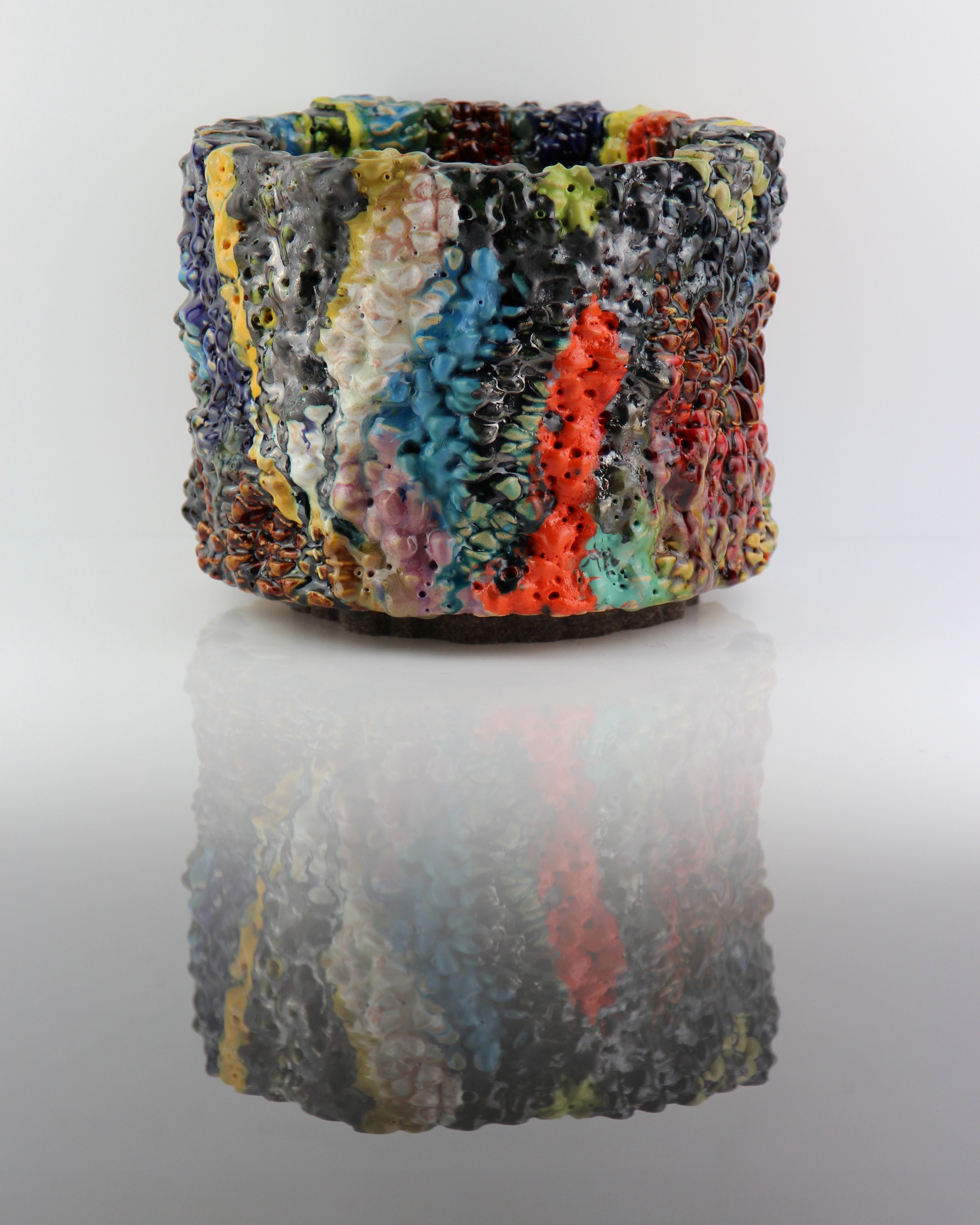 Simpson_VoxelCrucible001_veiwA_2025_StonewareAndPolychromeGlaze_20x24x24_£1200.jpg