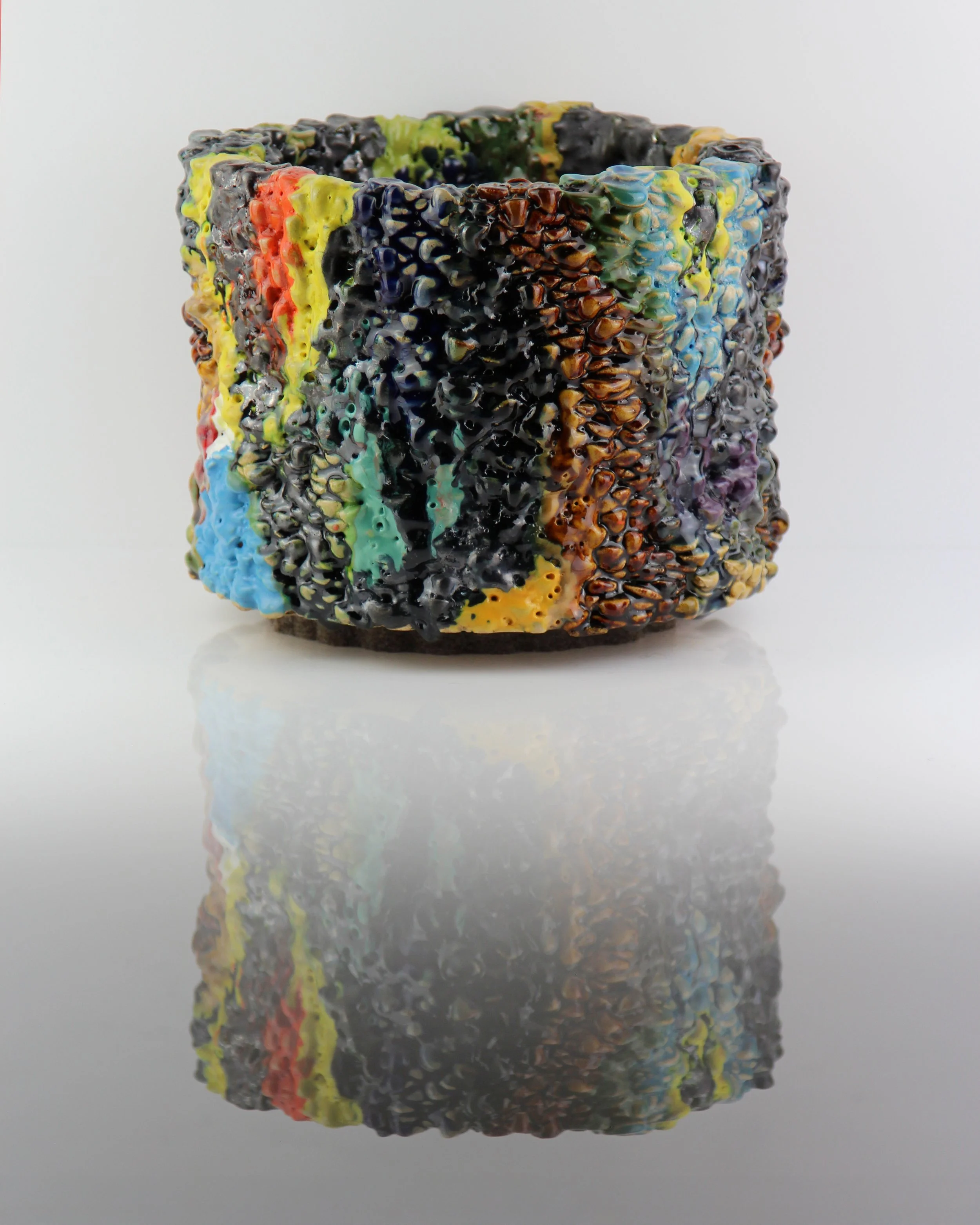 Simpson_VoxelCrucible001_veiwC_2025_StonewareAndPolychromeGlaze_20x24x24_£1200.jpg