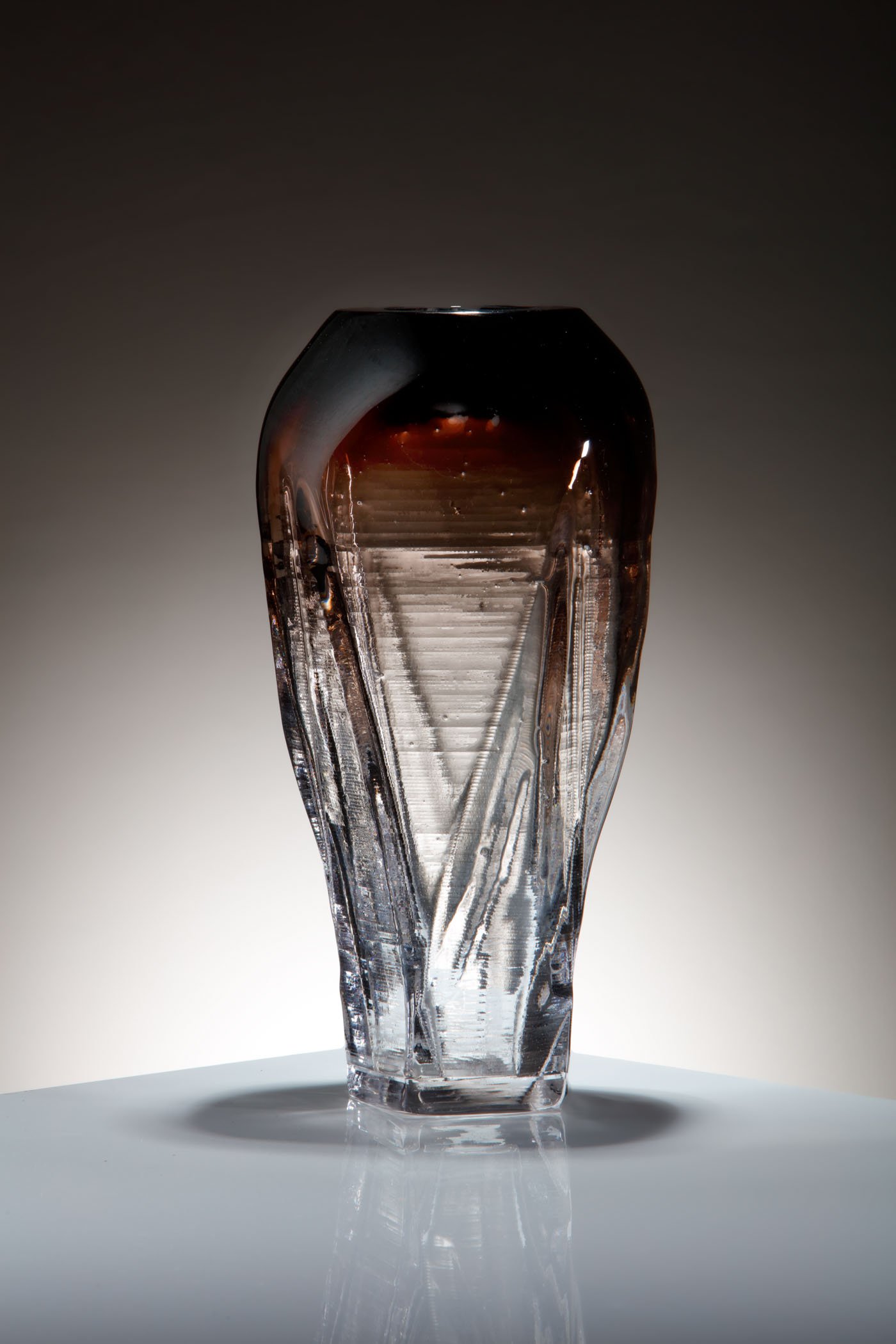 ZixuanZhang_TheDialogueNo9_2025_BlownGlass_21.5x9.4x7.5cm_£880.jpg
