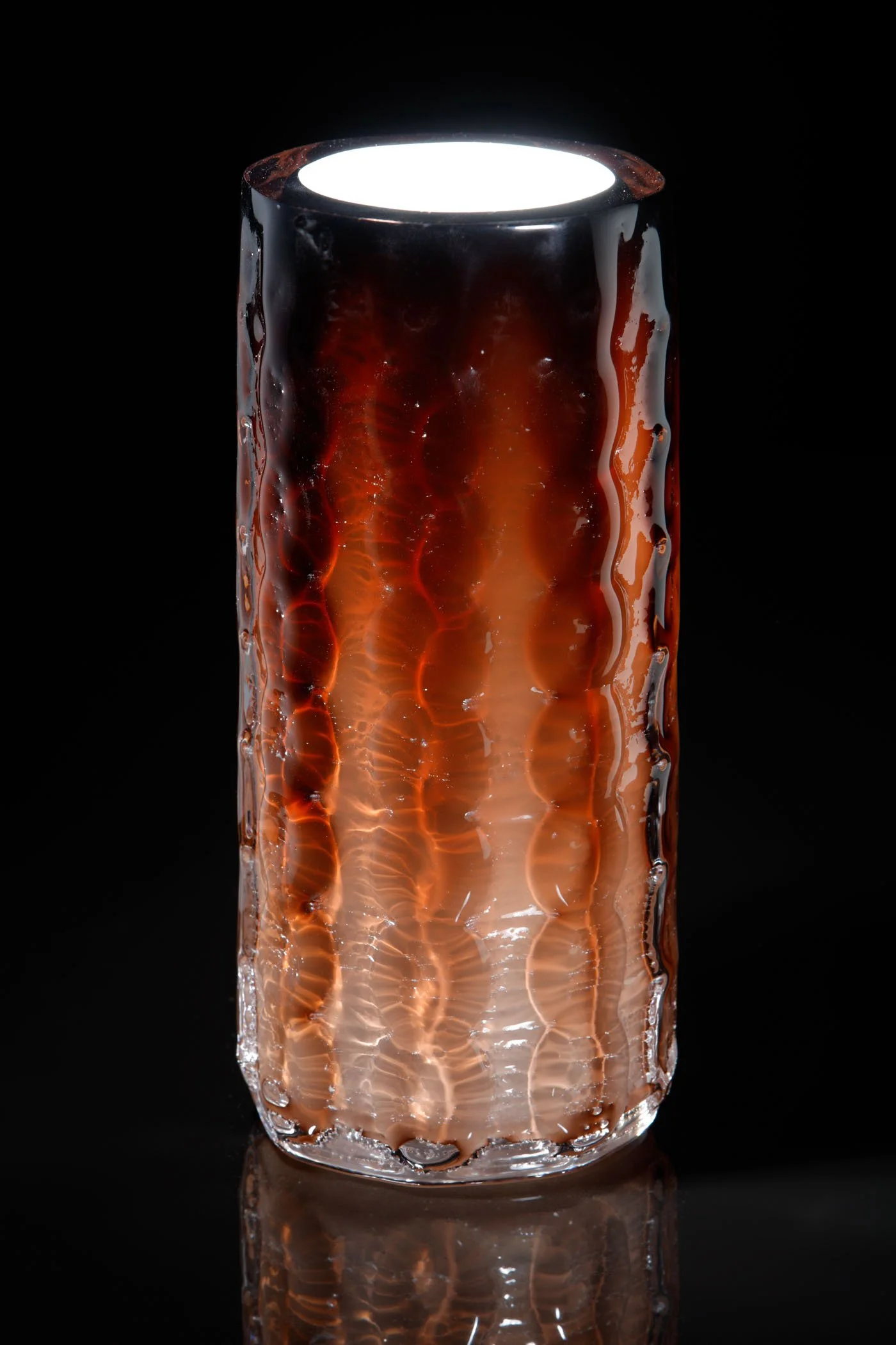 ZixuanZhang_TheDialogueNo7_2025_BlownGlass_24.5x10.5x10.5cm_£1180.jpg
