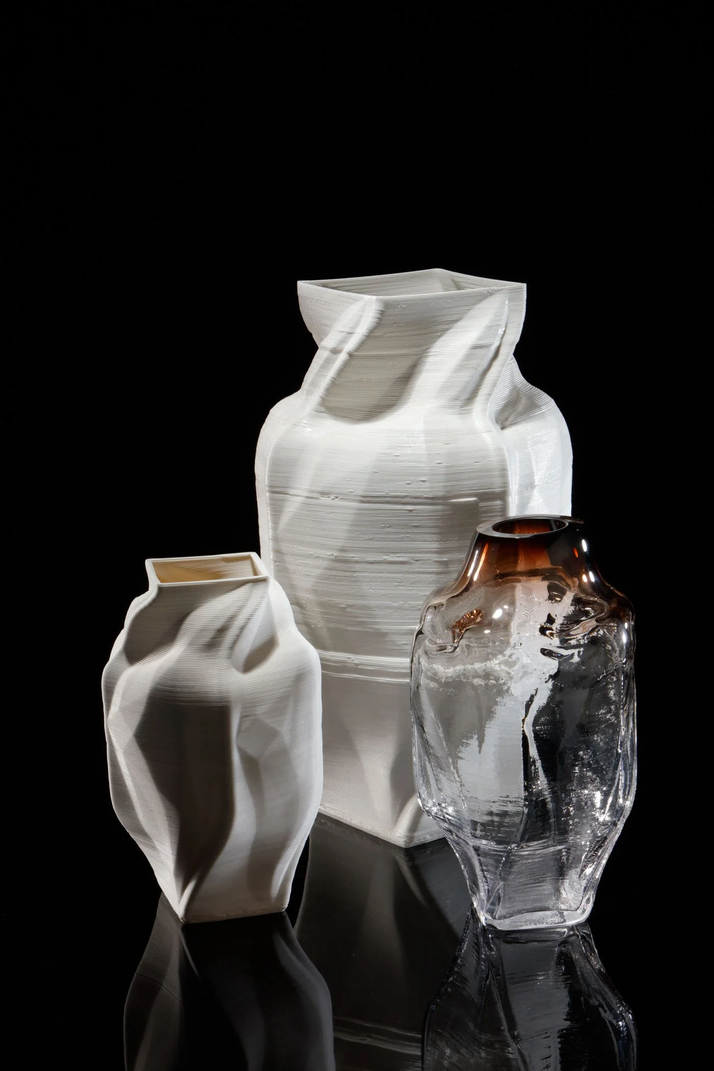ZixuanZhang_TheDialogueGroup1_2025_CeramicsandGlass_Promotion.jpg
