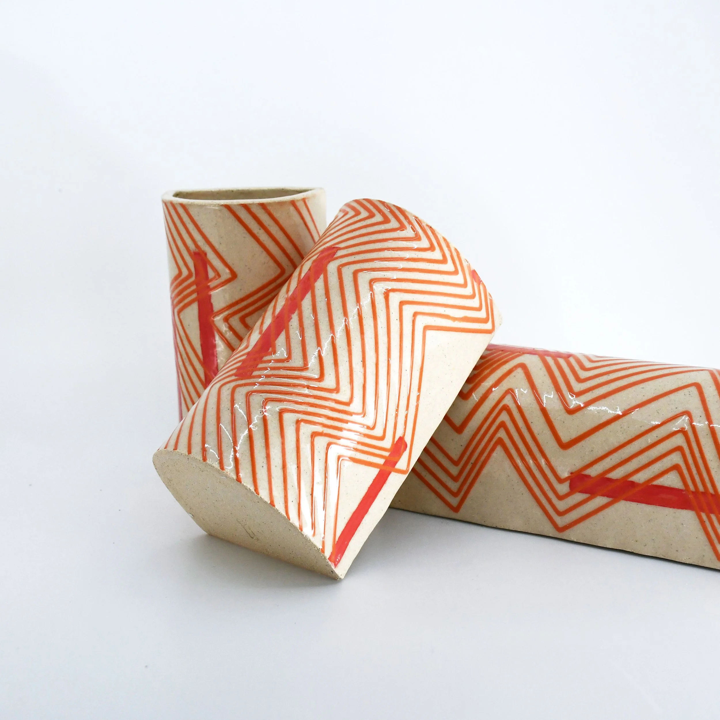 Z-zéro_HemiVase_2024_Clay_8x8x15cm_NFS.jpg