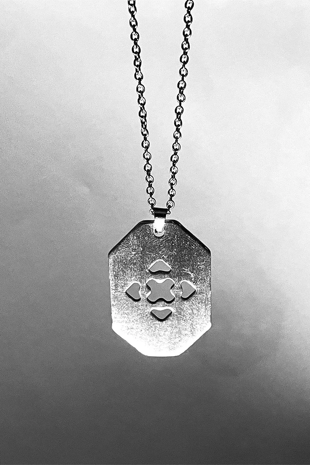 LUC_NIJMAN_VX-1.5_2025_StainlessSteel316L_Necklace_3,9x2,6cm_£119.jpg