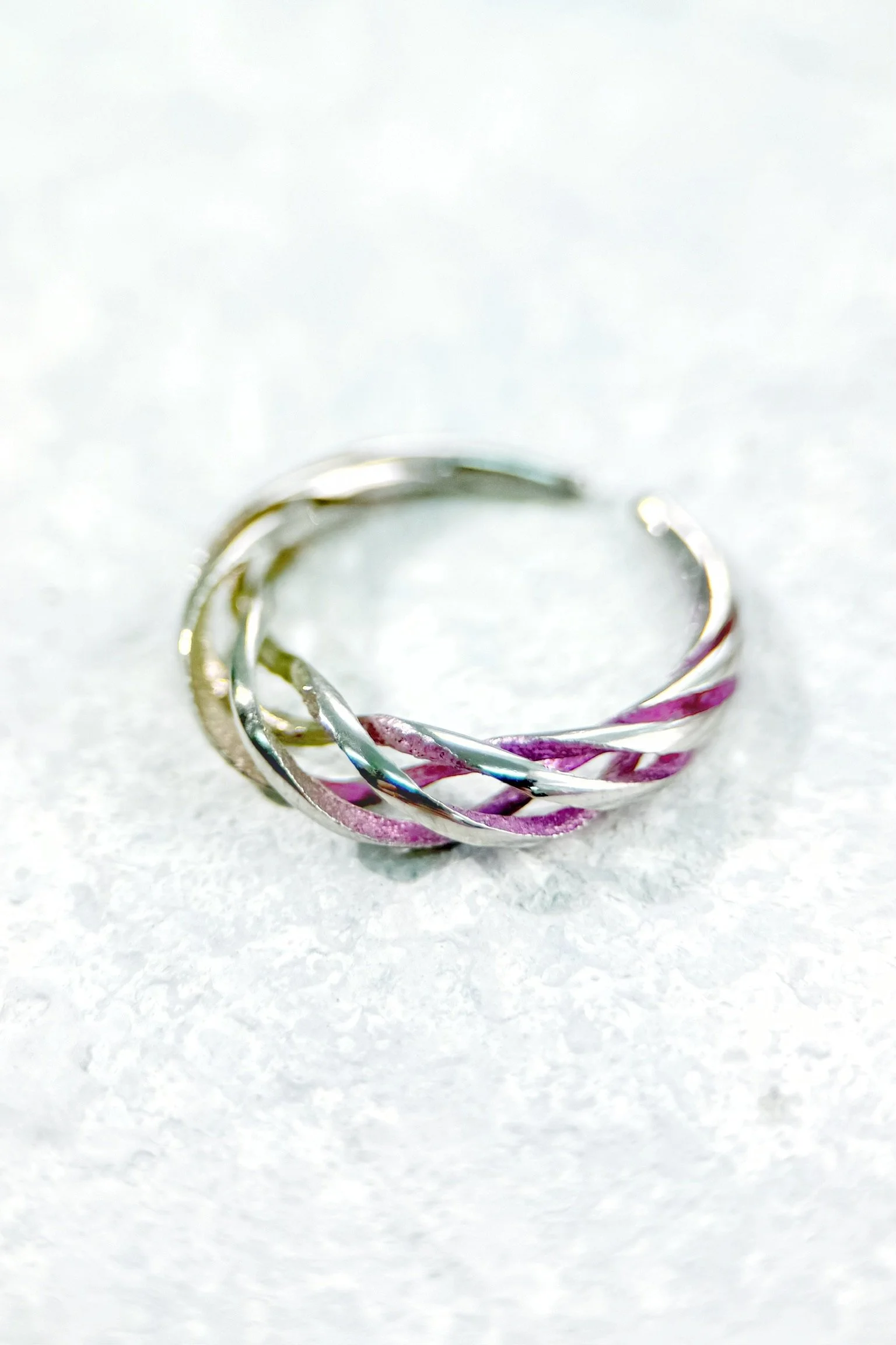 Arikata_Meguru_2025_TitaniumAnodised13_0.5x0.2x0.35cm_£190.jpg