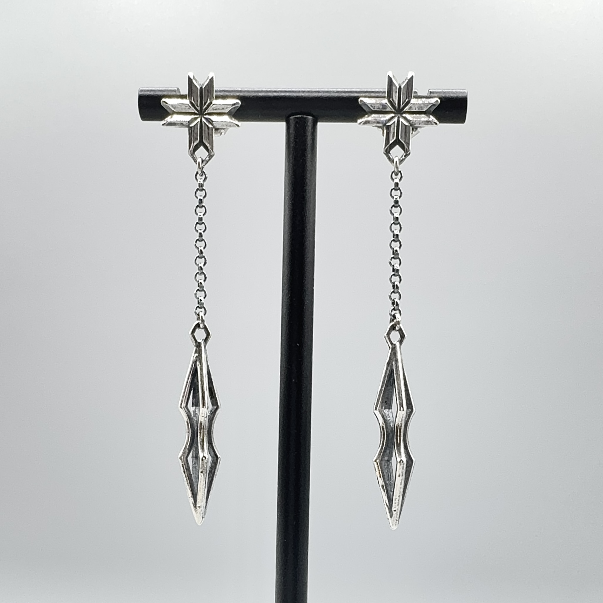 AdrianStandingElkPinnecoose_StarMiniDagger_2025_jewelry_7.5x1.4x.85cm_£163.67.png