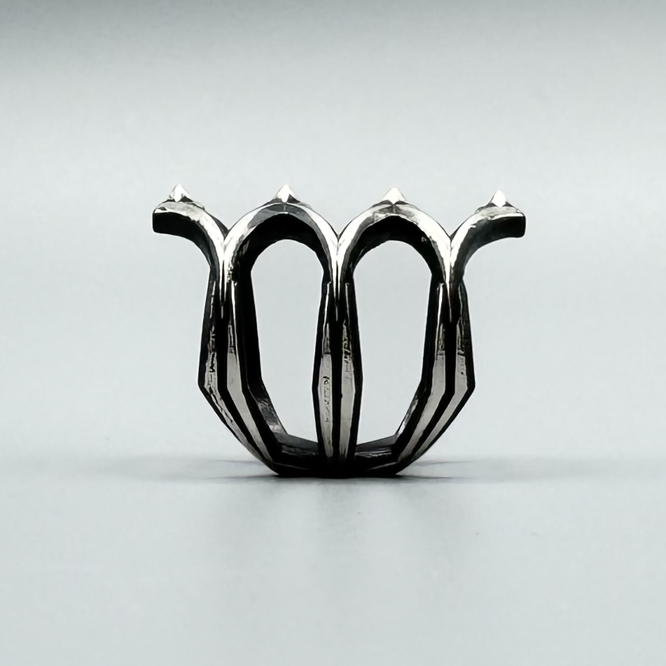 AdrianStandingElkPinnecoose_Aracade_2024_Jewelry_3.1x2.4x2.1cm_£223.19.png