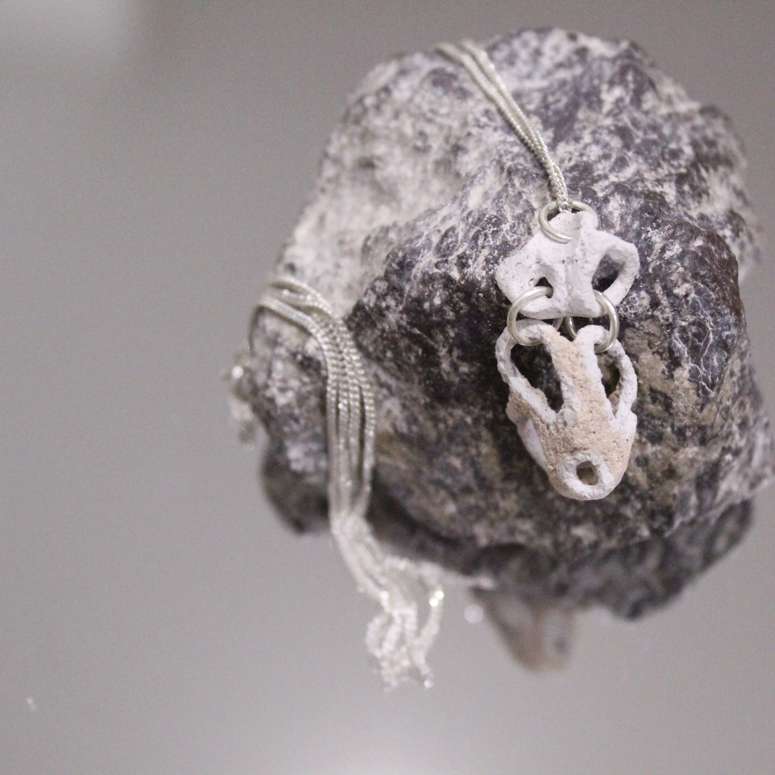 KatherinePuicanVigo_ConexionSillar_2025_BiomaterialSillarBlancoAndRosaWithSilver_31x1.5x1.2_£300.JPG