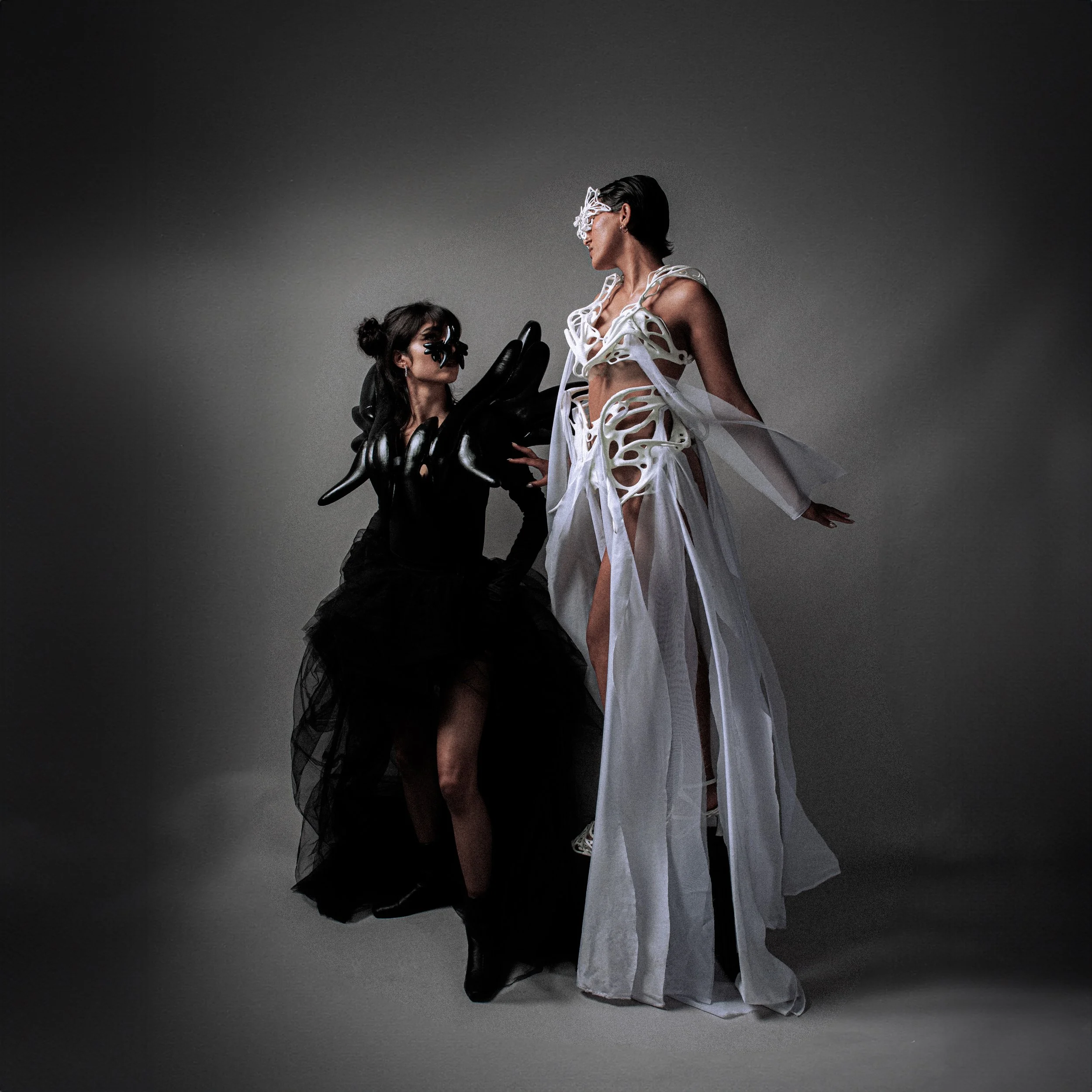 Weaver_3DPrintedDresses_2024_PlasticAndFabric_HumanScale_£NA.jpg