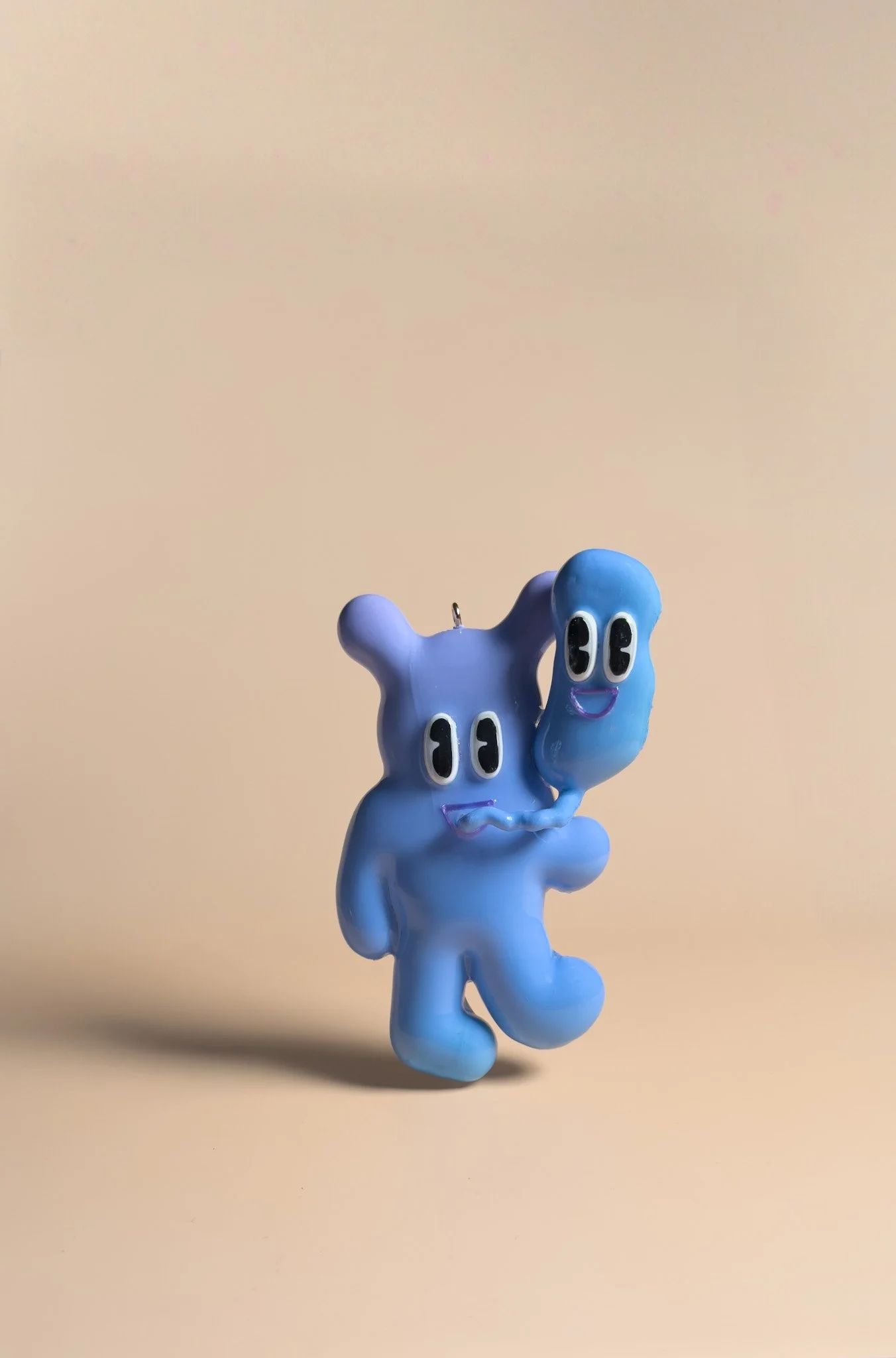 JacopoCalonaci_BubblegumDuet_2025_PLAfilamentUVresin_5x10cm_£45.jpg