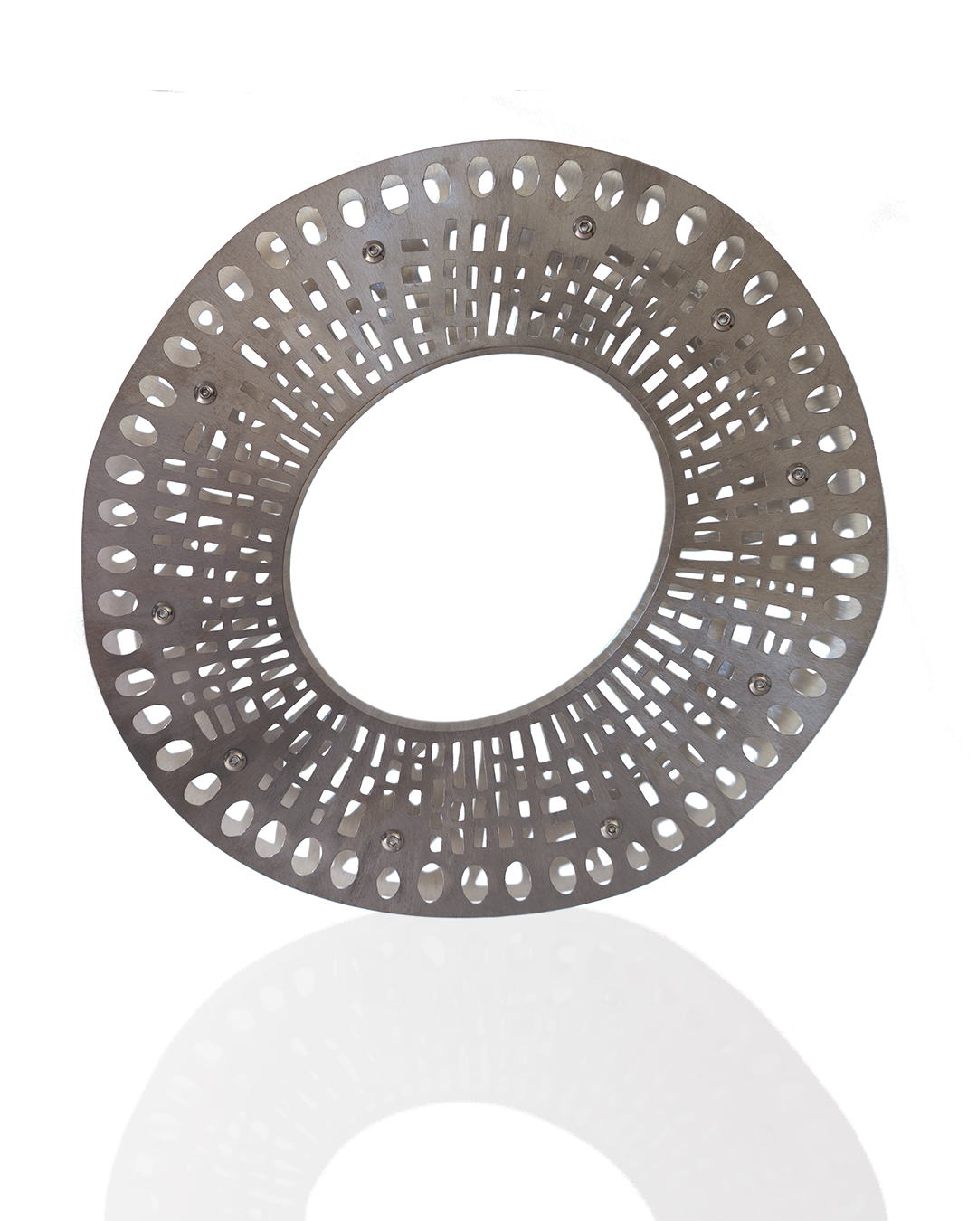 SherryCordova_CGAGplusAMG_2024_SilverTitaniumStainlessSteel_15x14x2cm_£5180_side2.png