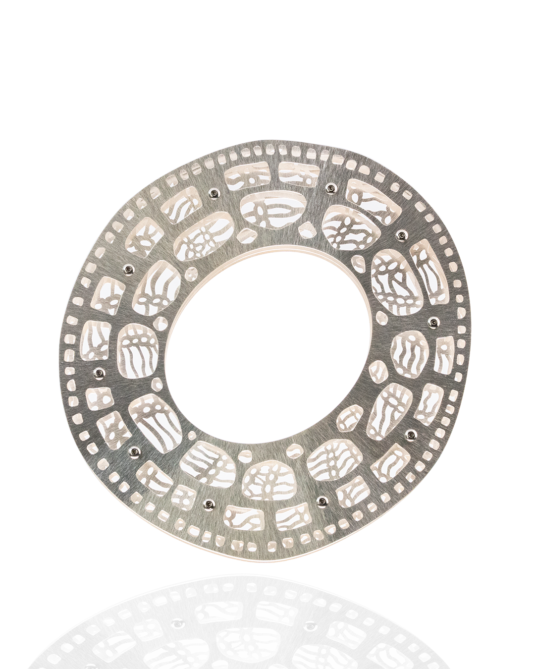 SherryCordova_CIPI_2025_SilverStainlessSteel_15x14x2cm_£8510.png