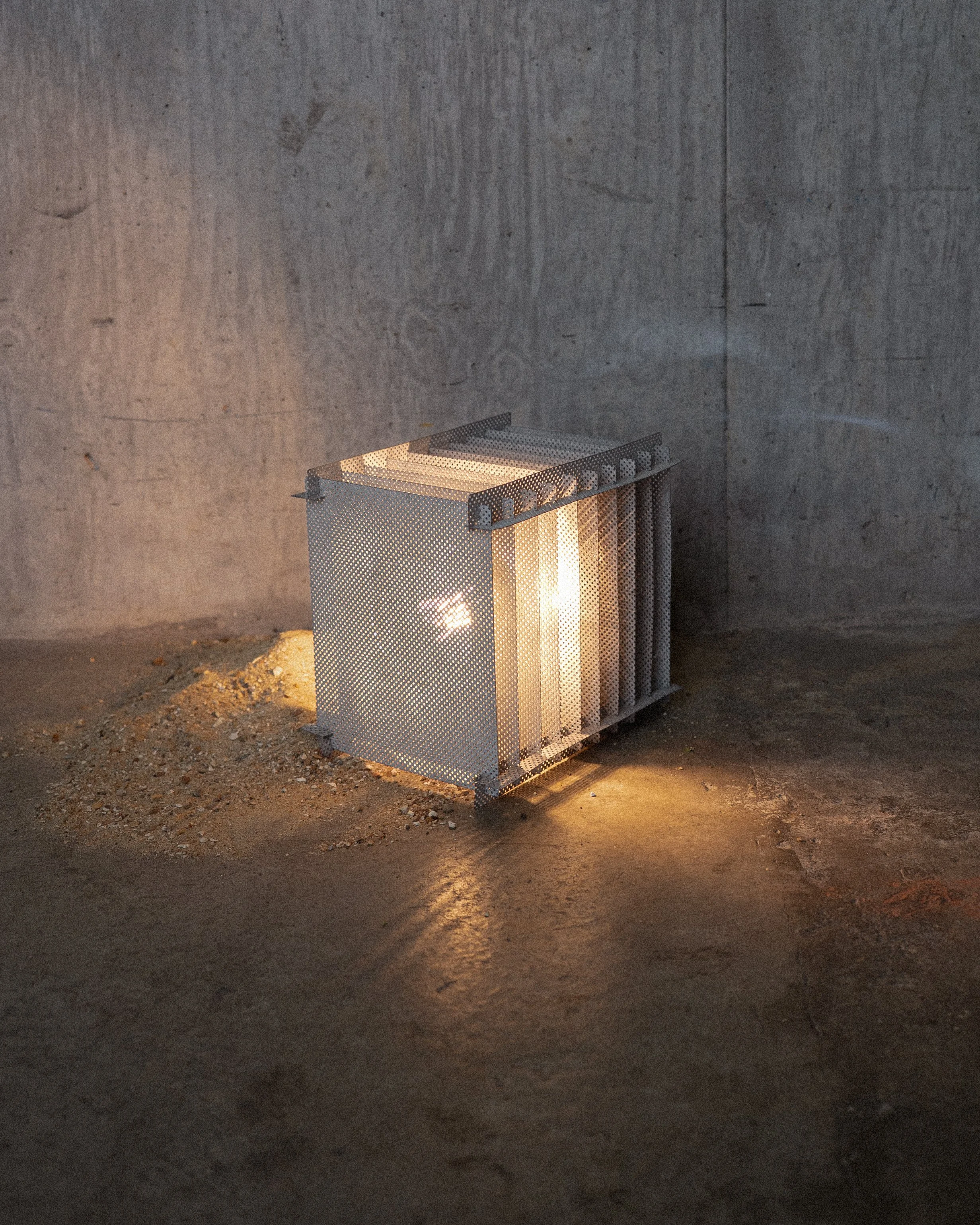 AlaraSipahioglu_OffTheCeilingLayeredLamp3_ 2025_SteelPanel_ 19x16x21_180£.jpg