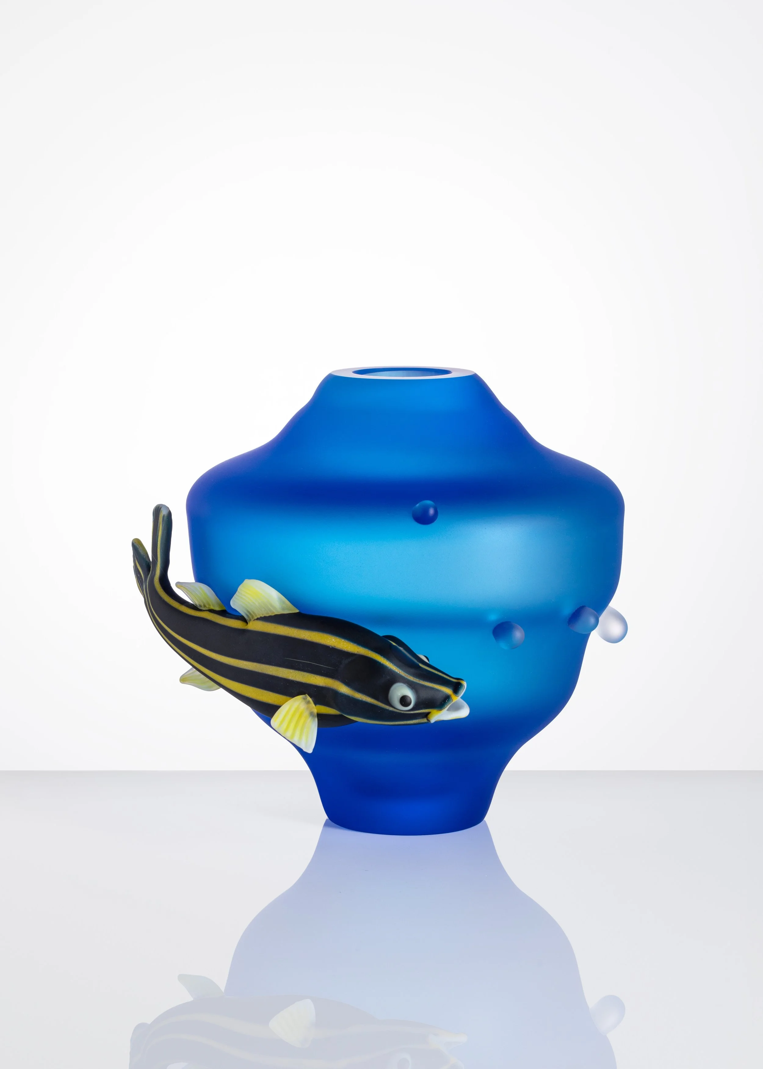 Kopie souboru 7 INSTA_FRANTISEK JUNGVIRT_PLUSH ANIMALS VASE WITH FISH. JPG.jpg