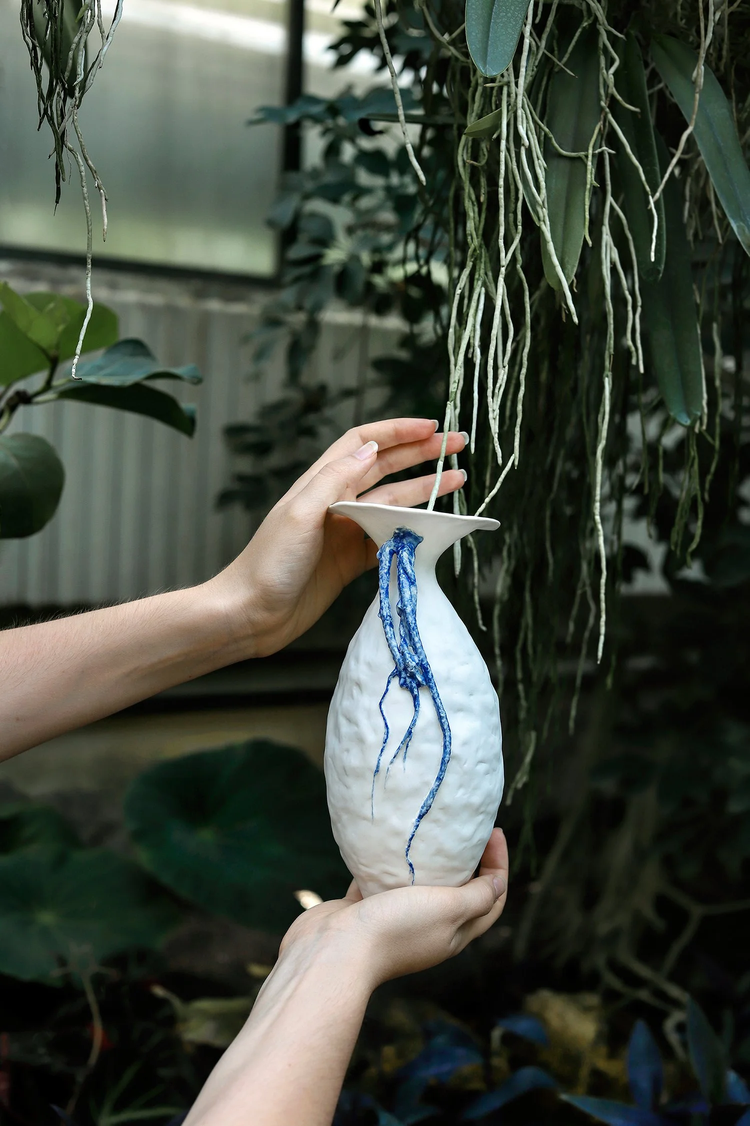 Helena_Patelisova_ROOTS vase tall_2023_porcelain_15x27 cm_£190_photo Aňa Jakš(1).jpg