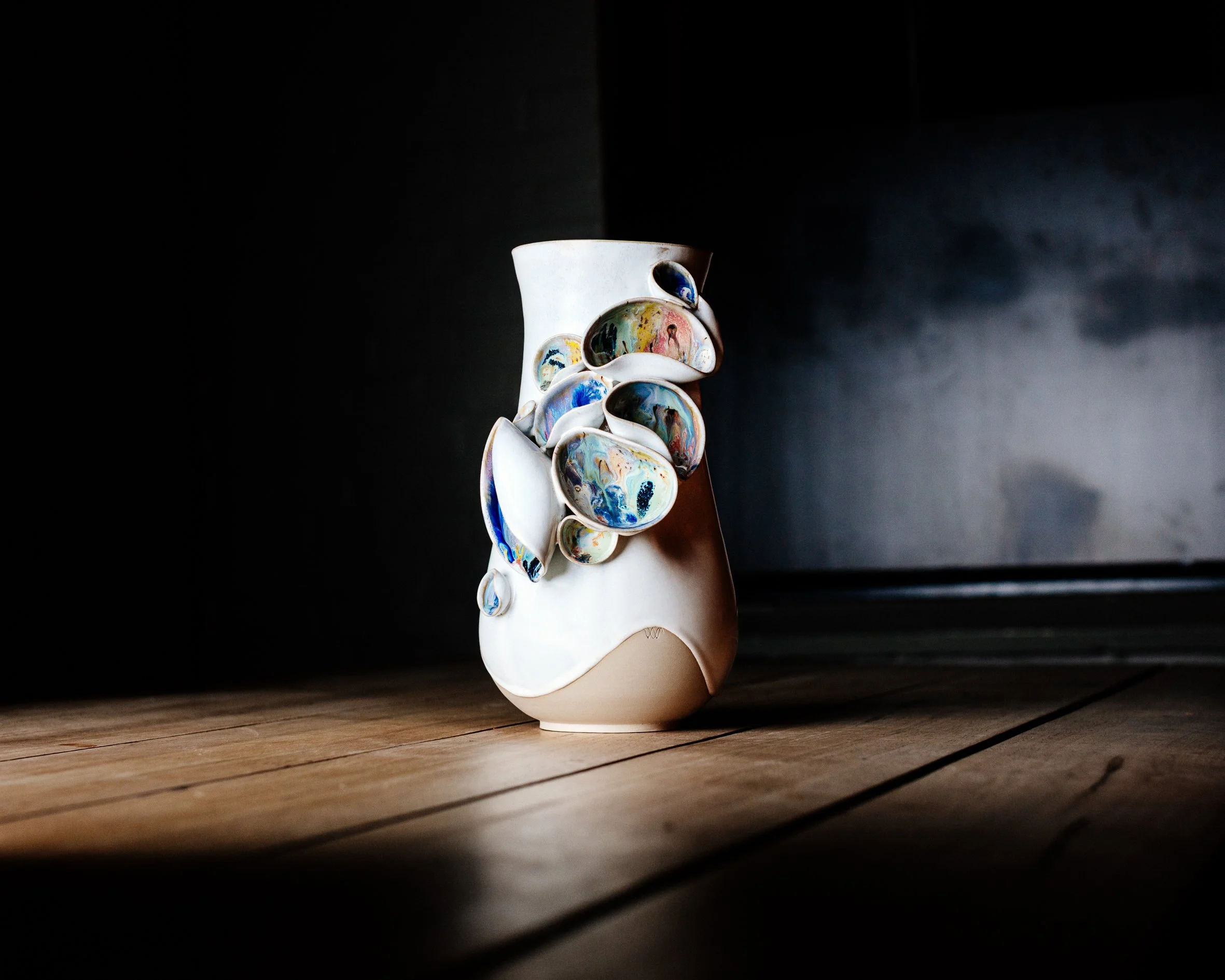 JeannetteHjortlund_CoutureNo4_2025_Stoneware_20x17x31cm_£870 (3).jpg