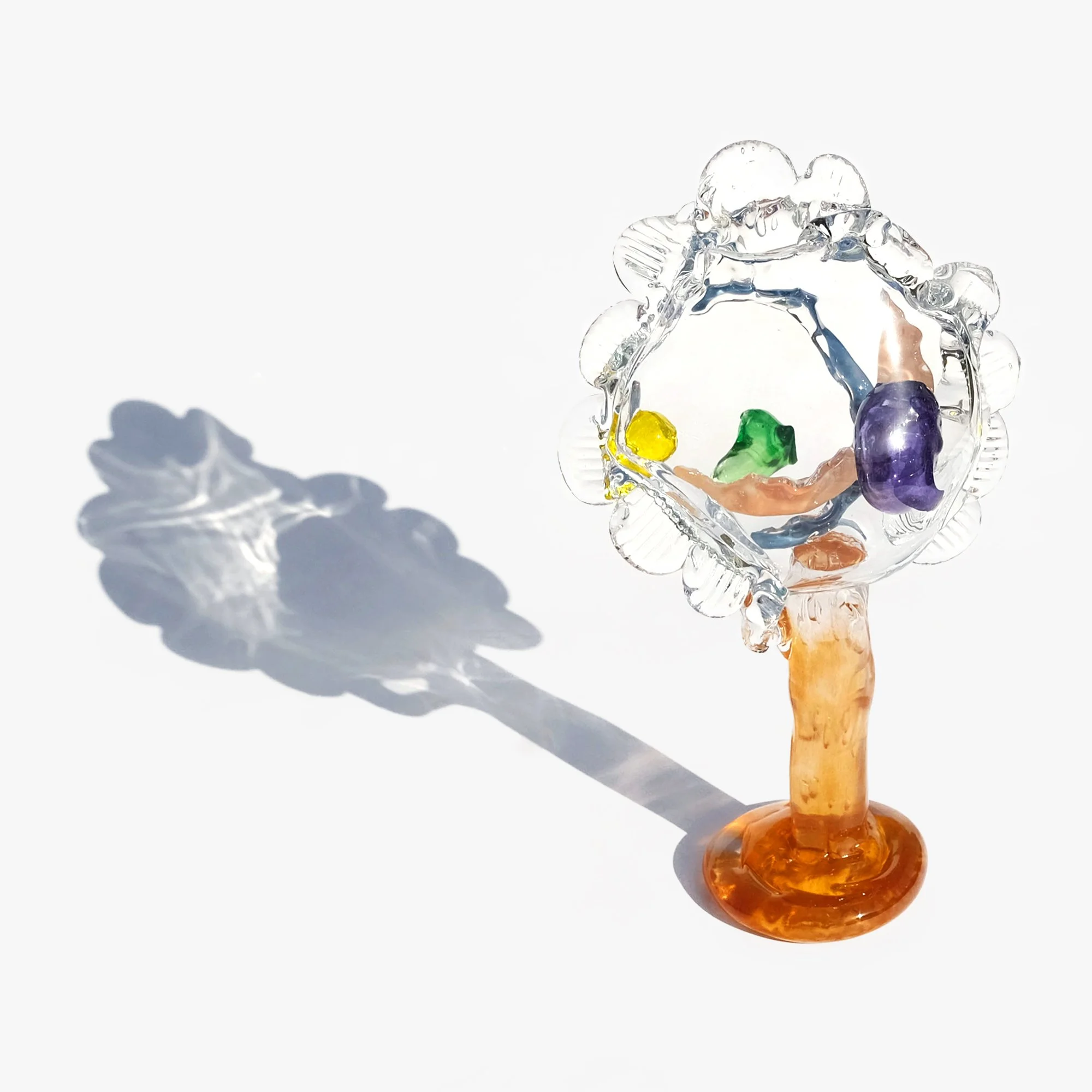 yuriiwamoto_flower2_2024_blownglass_10_5_17cm_ndf.jpg