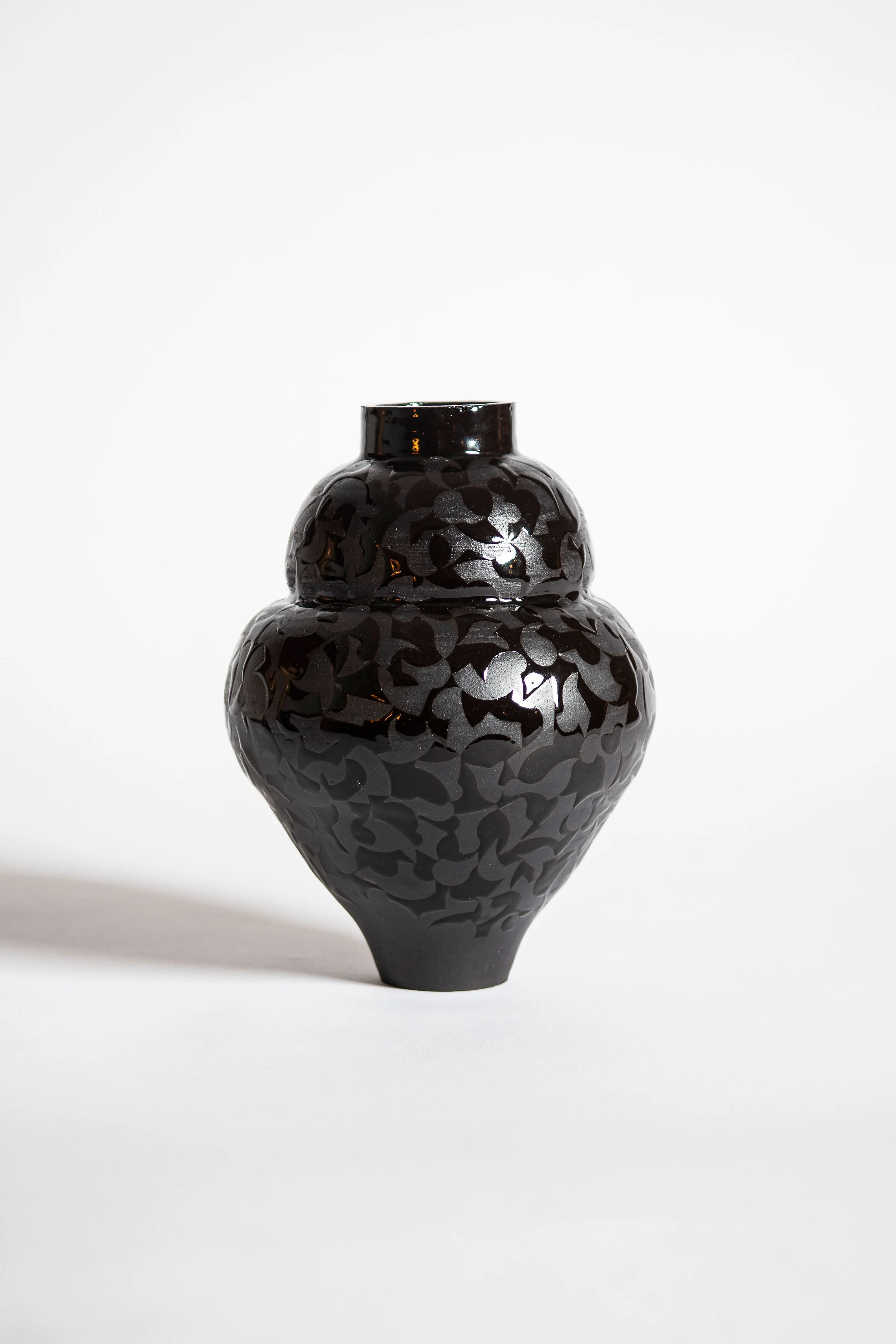 SophieDurandet_VenusShapedVase_2025_Stoneware_17x23x23cm_£400 .jpeg