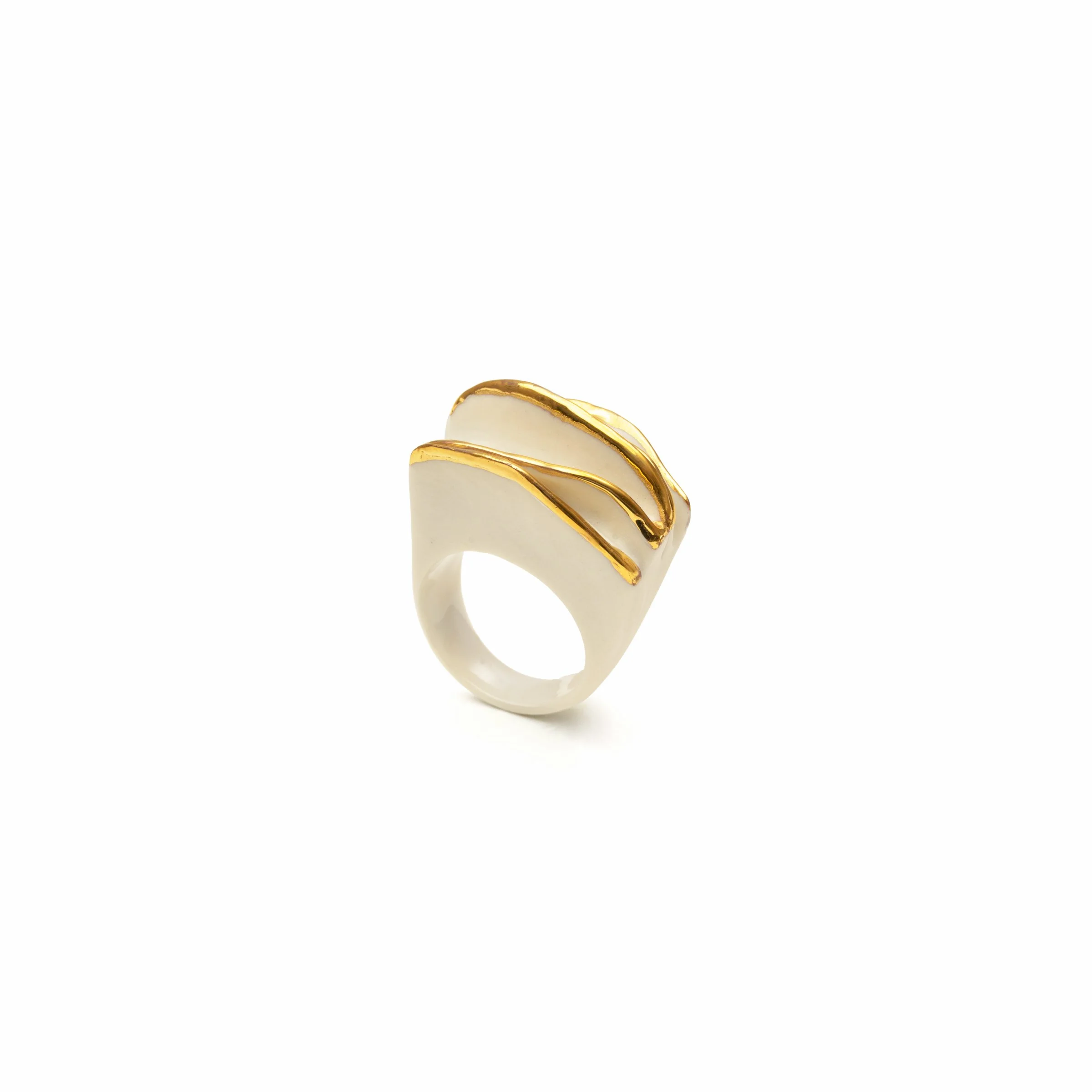 Roberta Piovani_23 Horizontal Line White Ring_1_2026.jpg
