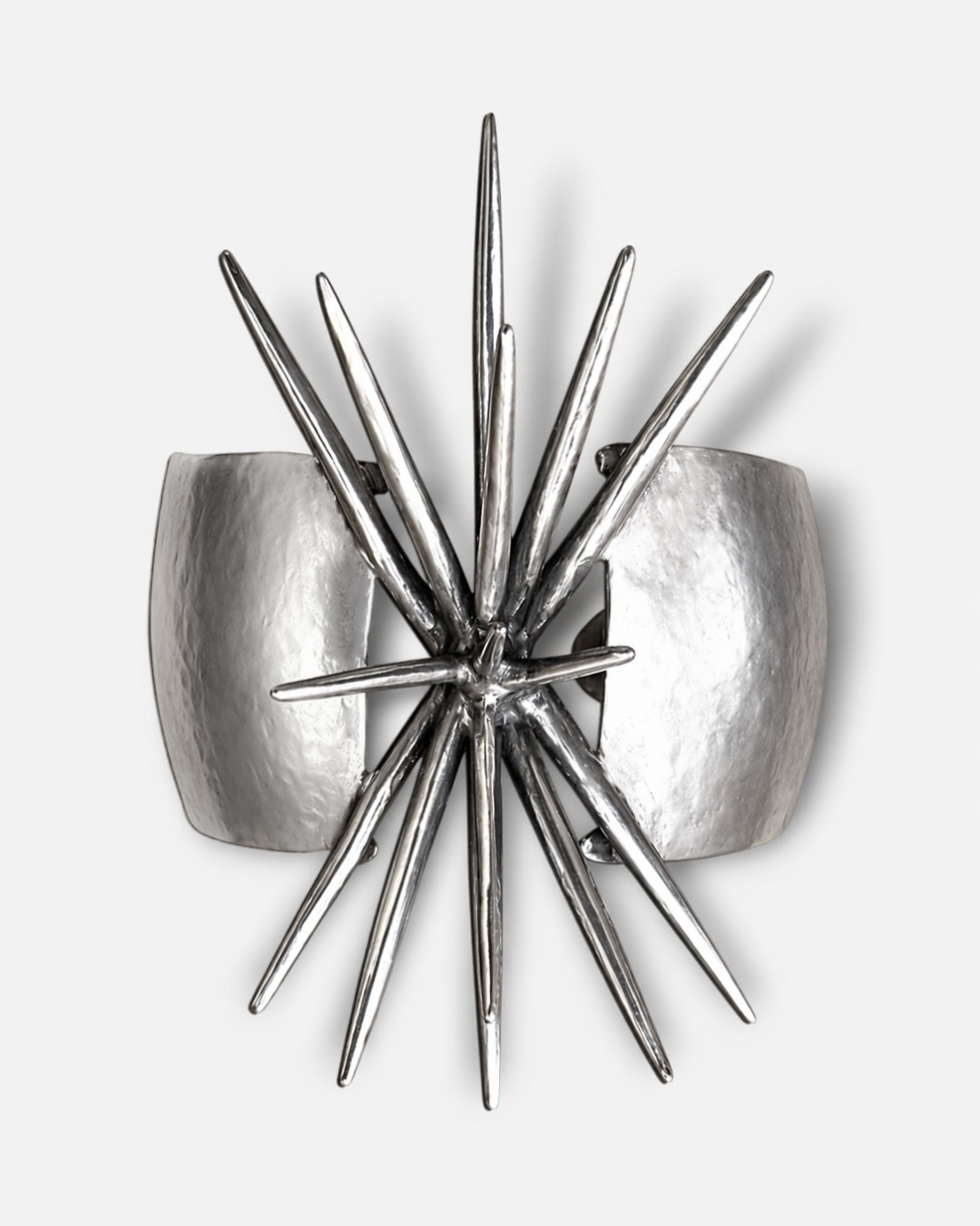 Ninimosi_BeamCuff_2026_SterlingSilver_8x6x4cm_£680.png