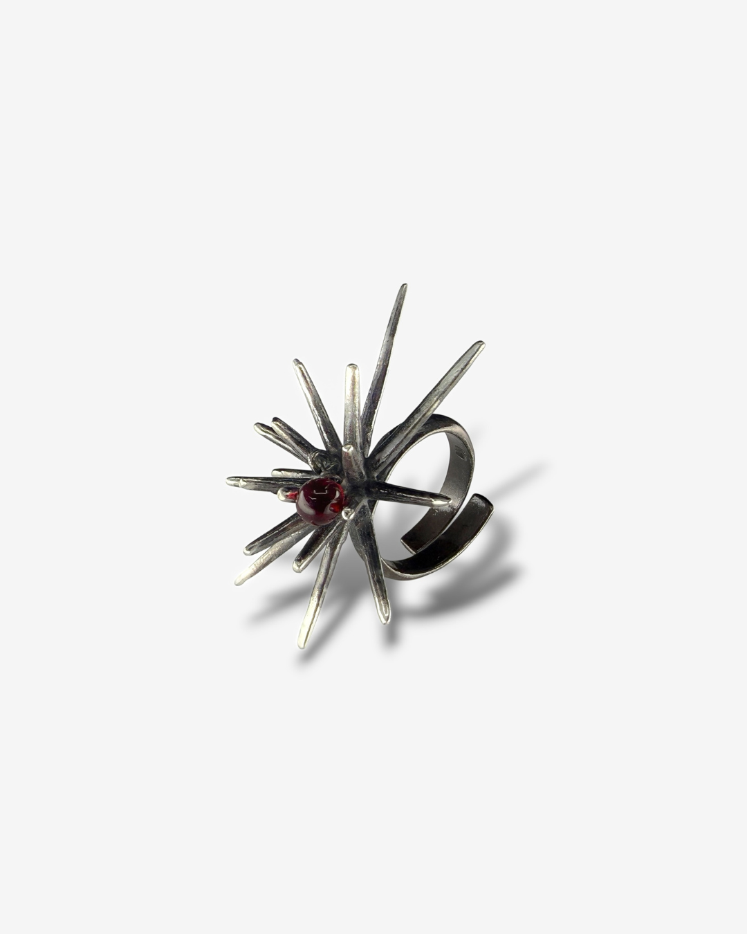 -- Ninimosi_BeamAfterlightRing_2026_SterlingSilverAndCzechGlass_3.5x4.5x4cm_£260.png