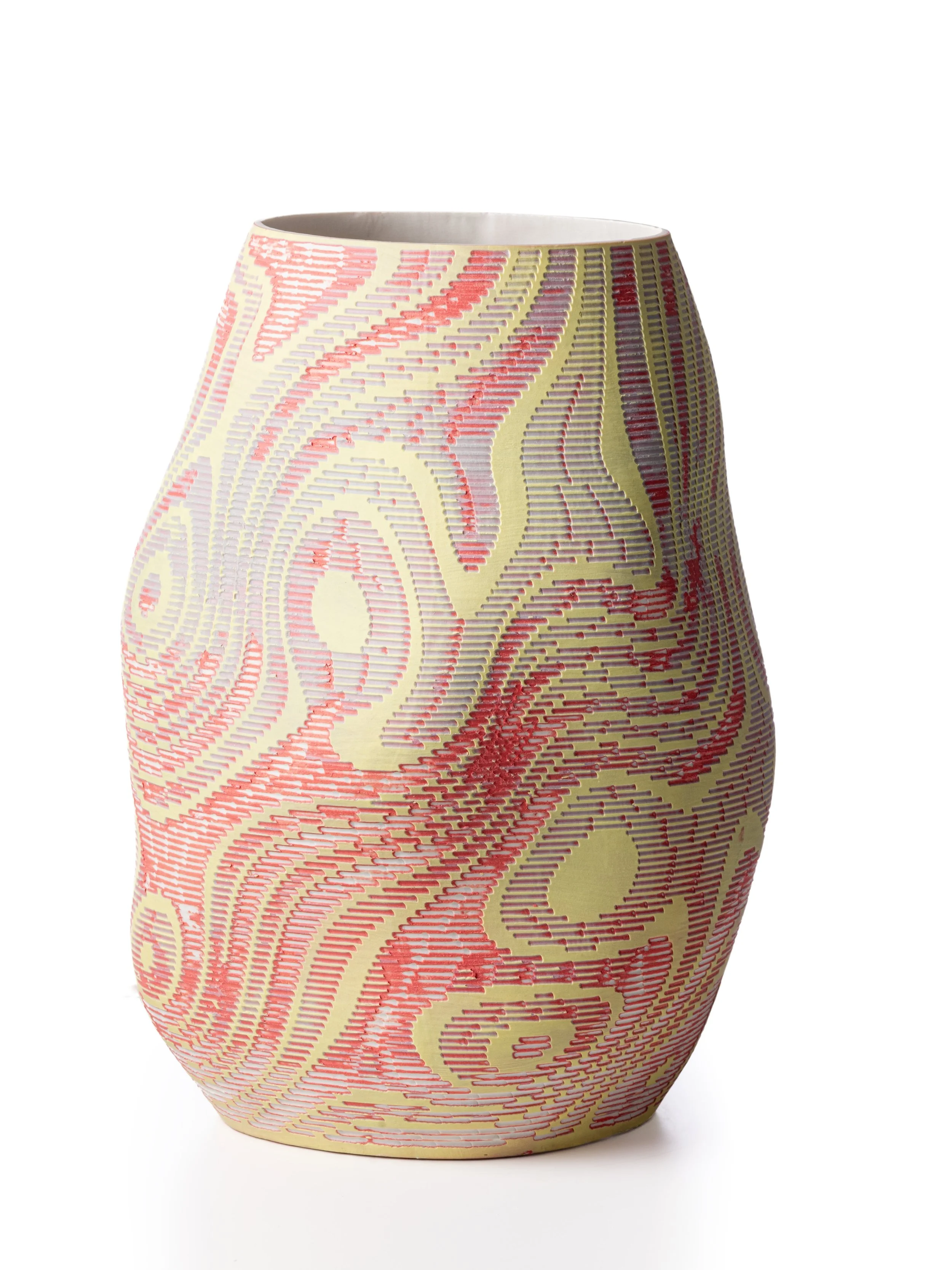 JUENGERKUEHN_Soft-Touch-Vase-1_2024_Porcelain_22x17x17cm_£700_img10.jpg