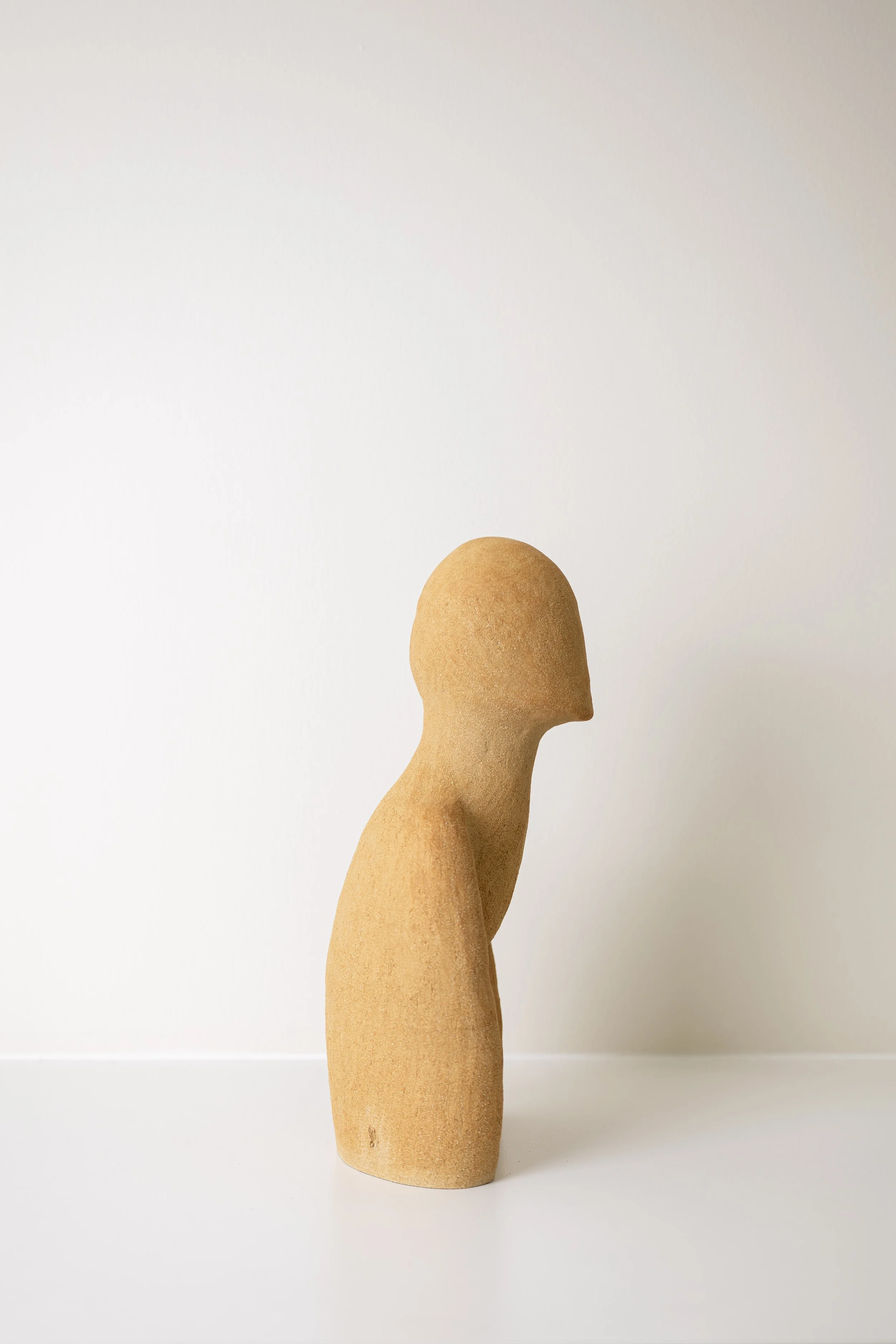 StephanieLangard_SilentFigure4_2025_Ceramics_H33xW20xD13_1600£_4.jpg