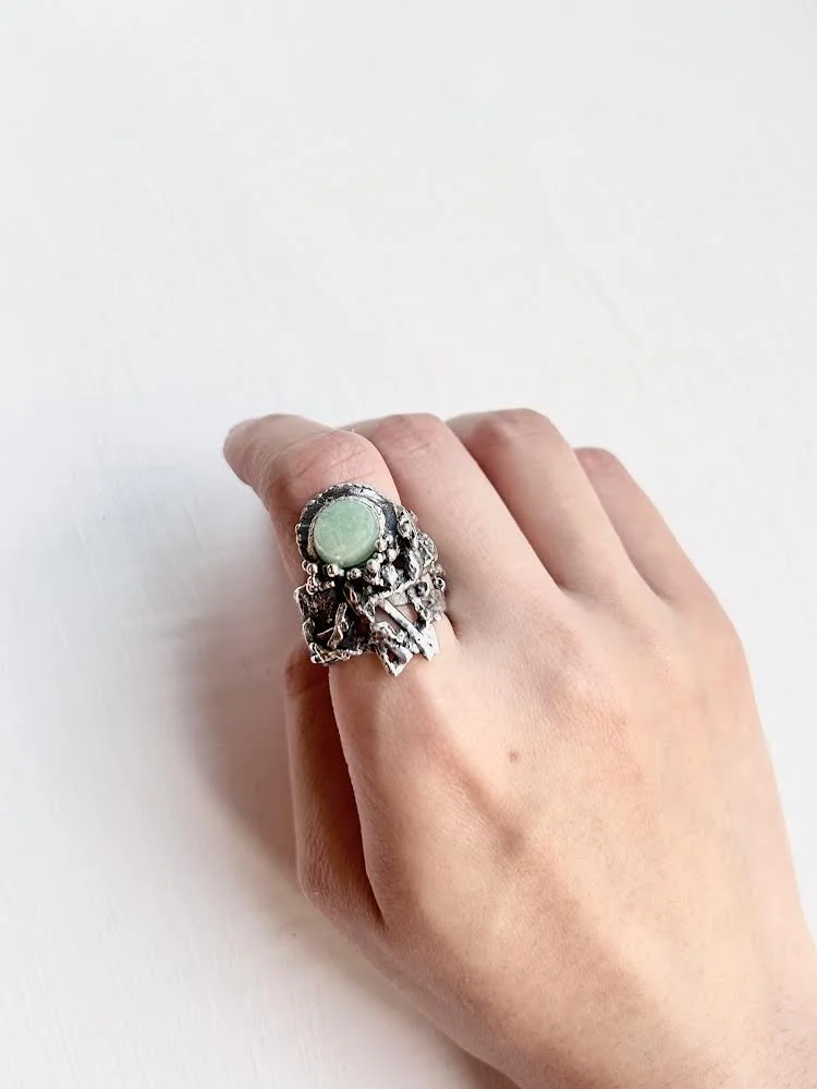 SHOP_SZU YIN WANG_AVENTURINE BEAST RING2.JPG