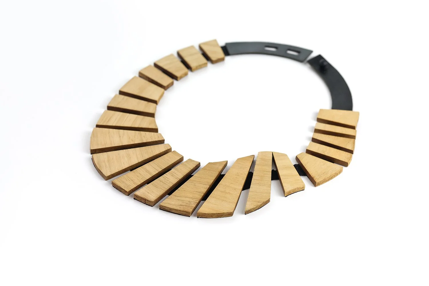 SHOP_NATALIA TAPETY_TRAJECTORY 3_.JPG