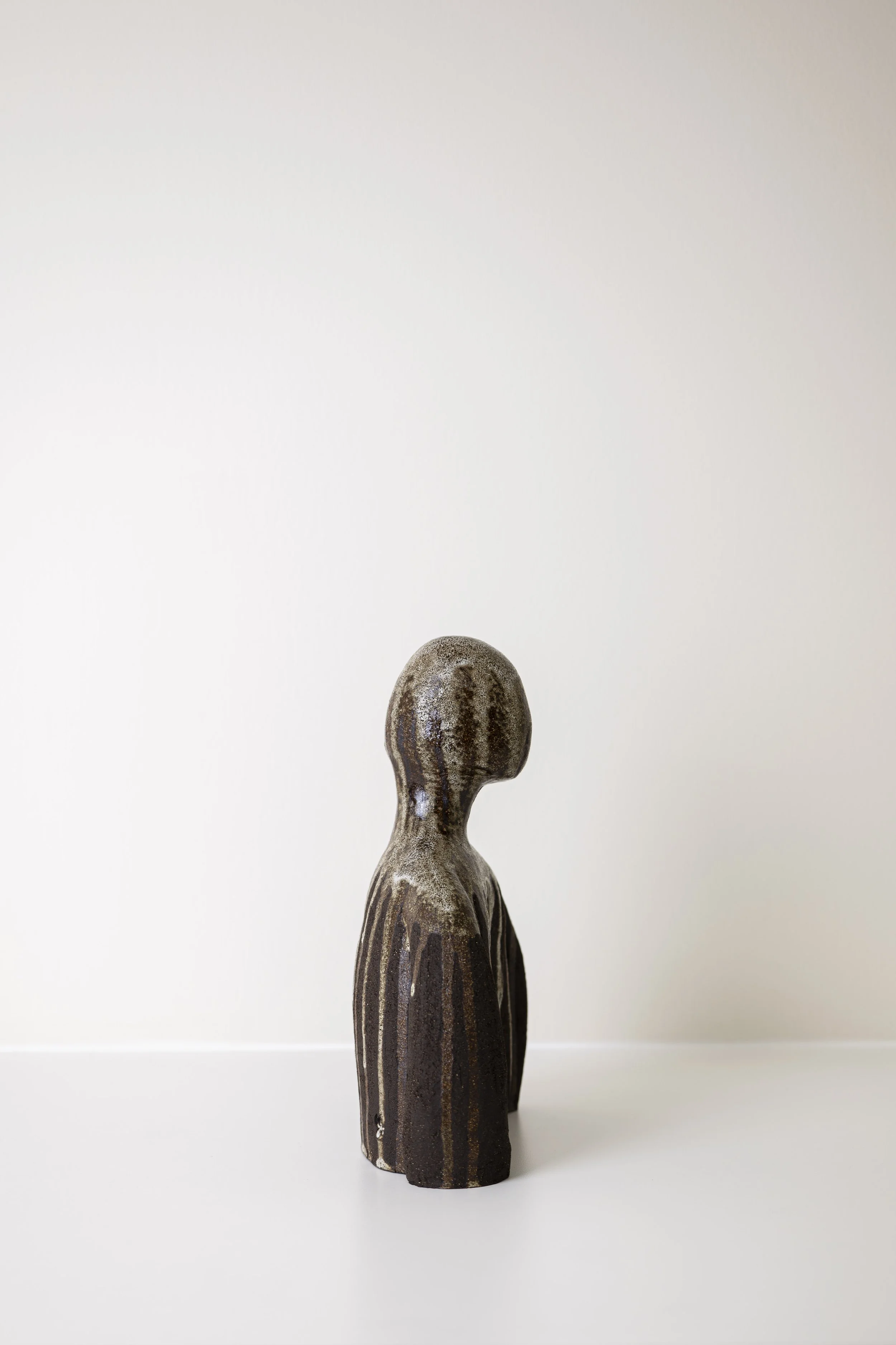 StephanieLangard_SilentFigure6_2025_Ceramics_H25xW20xD7_1100£_4.jpg