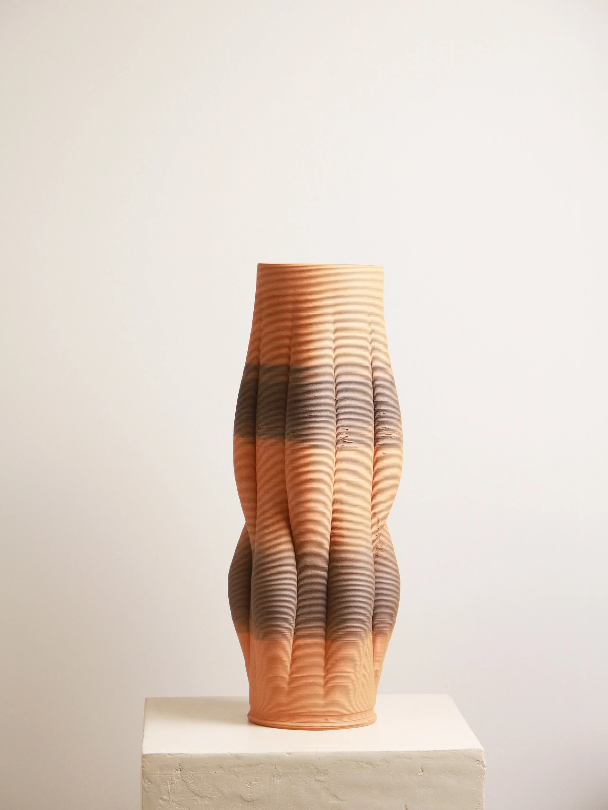 LeaStudios_Stratoforma_2025_3DPrintedTerracotta_16x16x46cm_£400_pic2.jpg