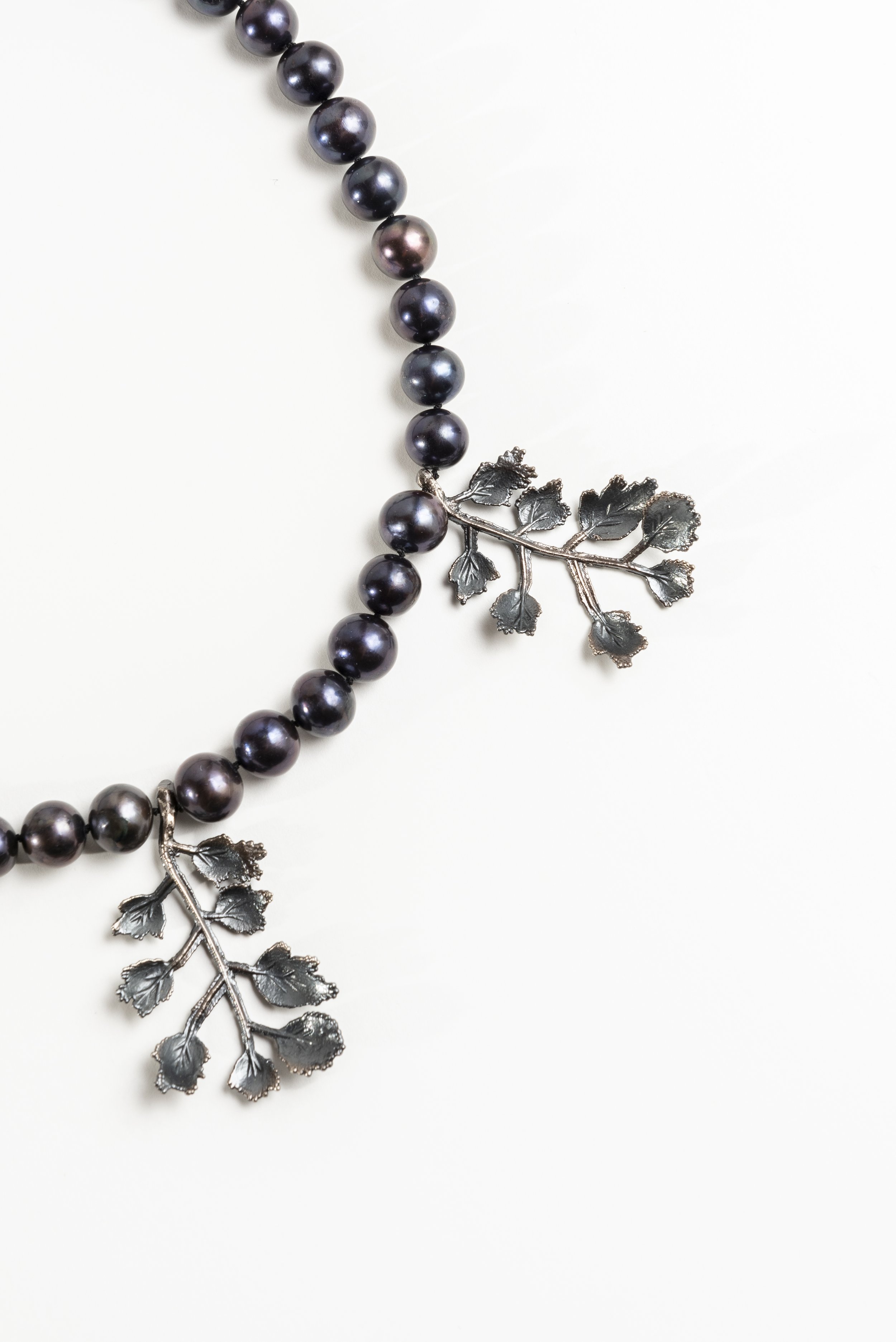 SHOP_ElsOpDeBeeck_Bloom Necklace#1_1.JPG