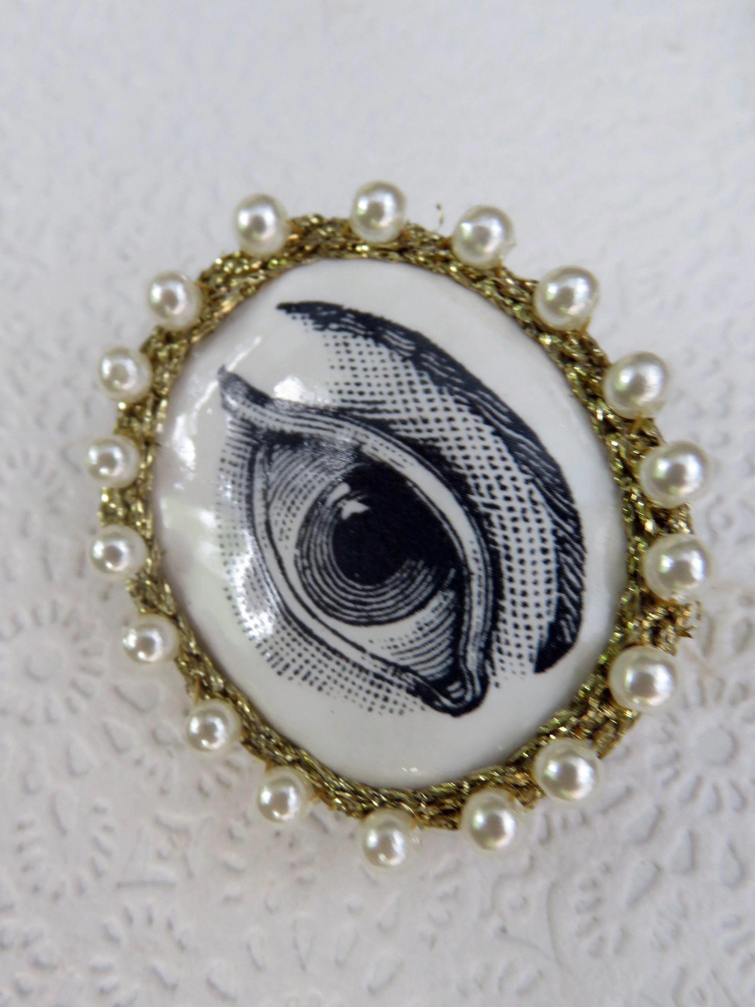 SHOP_SUSANNE_BAGAYA_Lovers’ Eyes Brooch Large (2).JPG