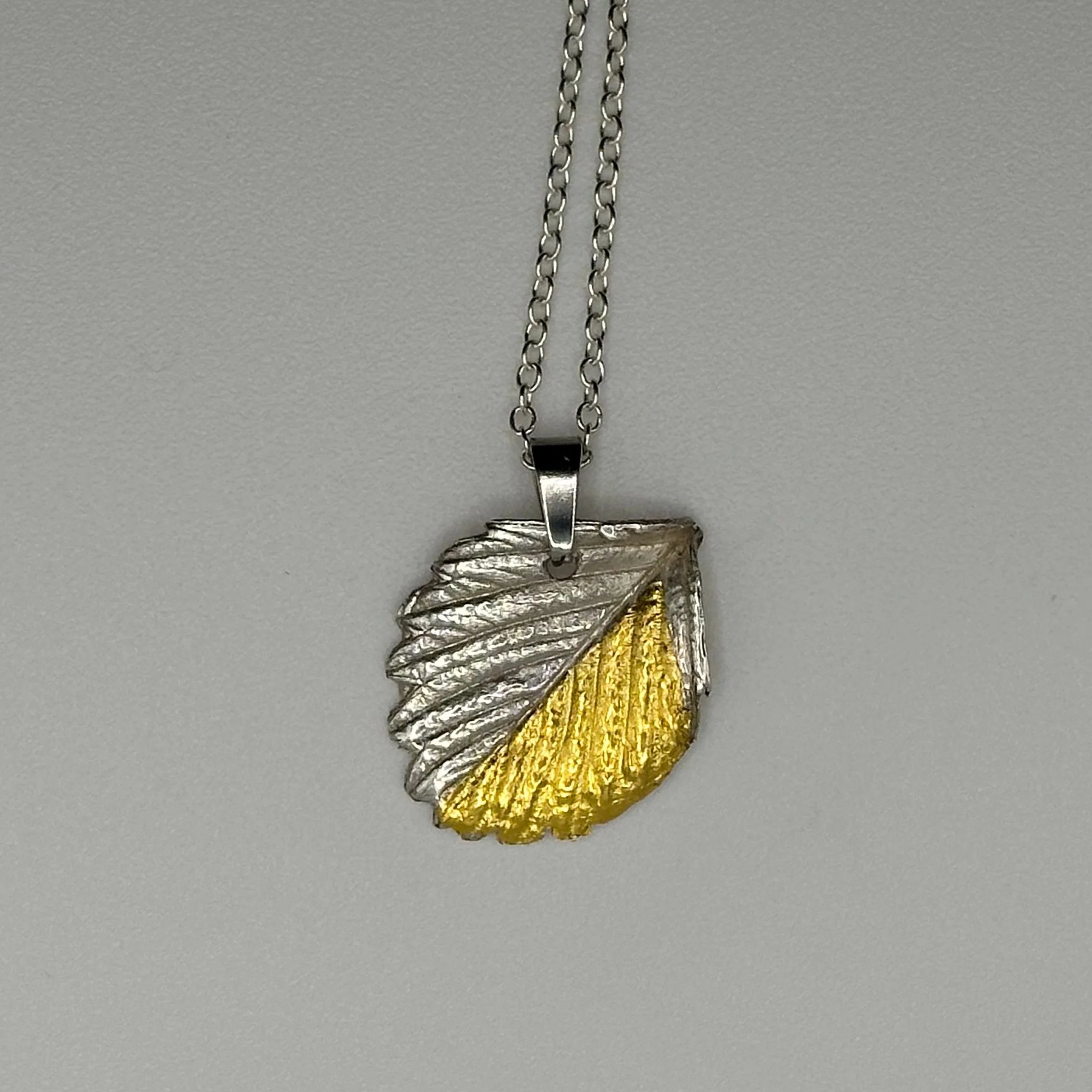 Shop_Richard Allen_Strawberry Gold-The Pendant.jpeg